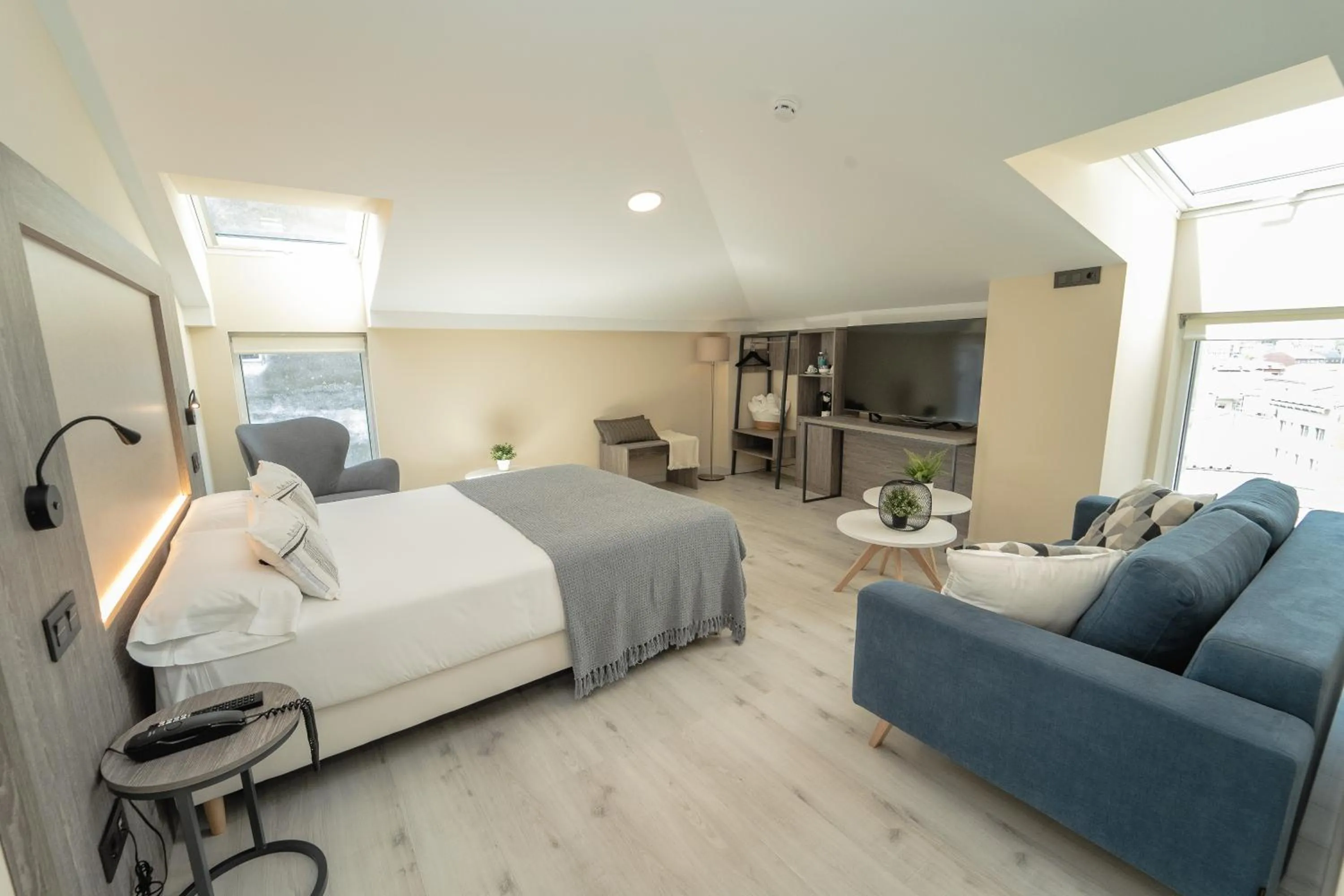 Bed in Hotel Lux Melide