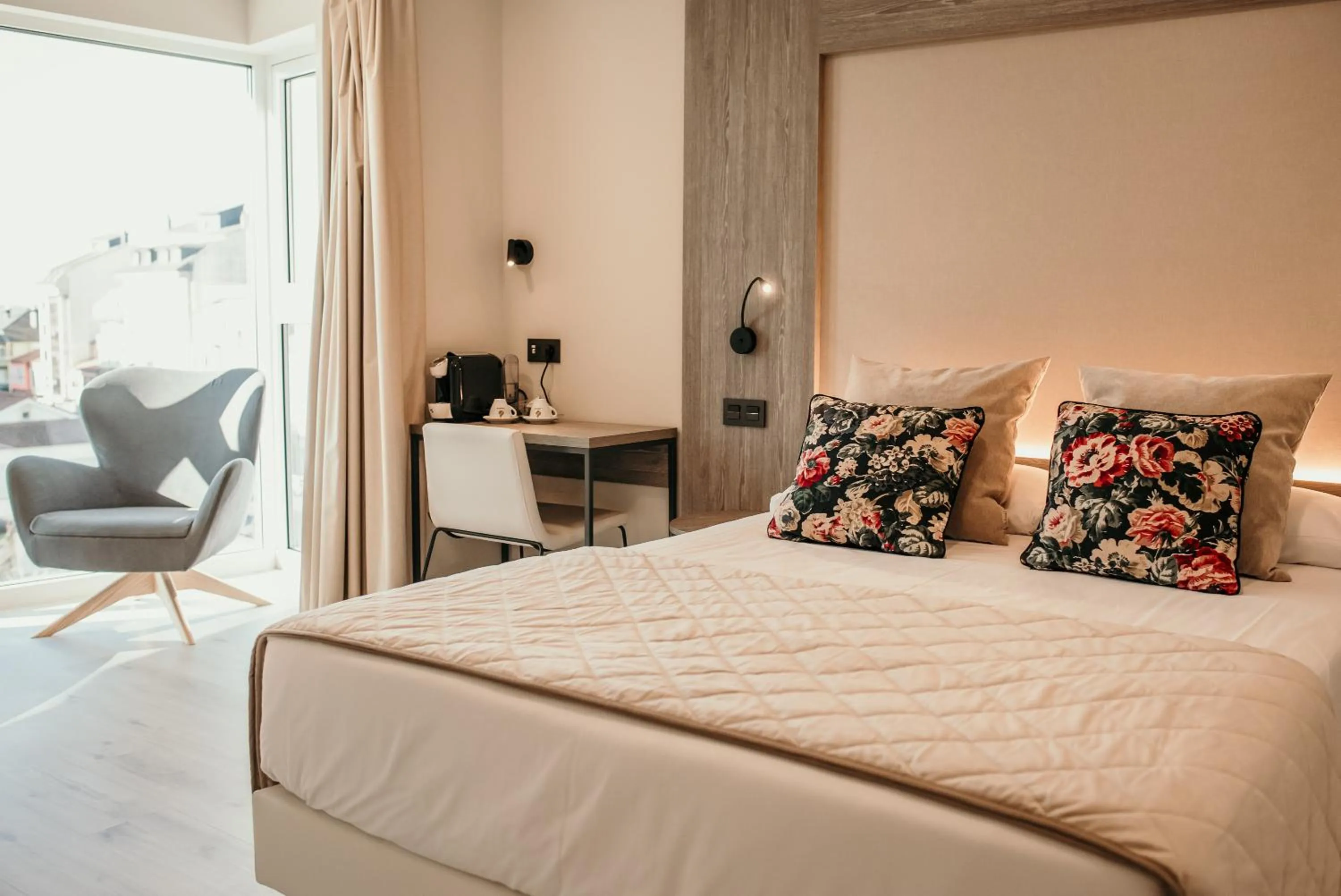 Bed in Hotel Lux Melide