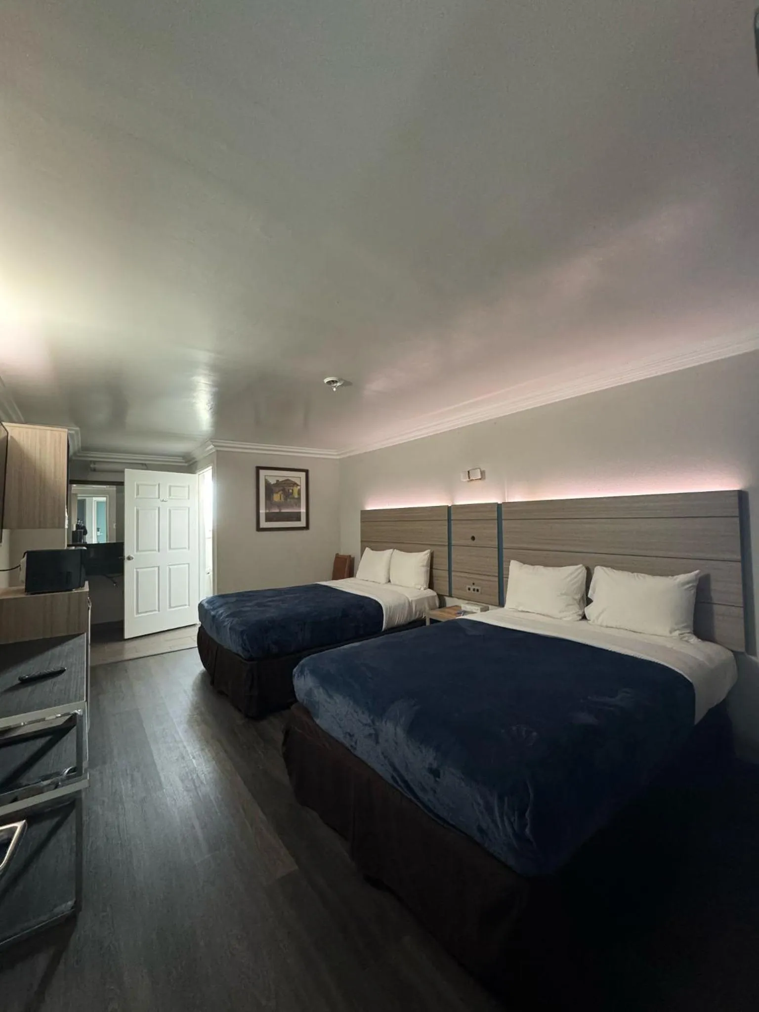 Bed in Rodeway Inn Ventura Midtown