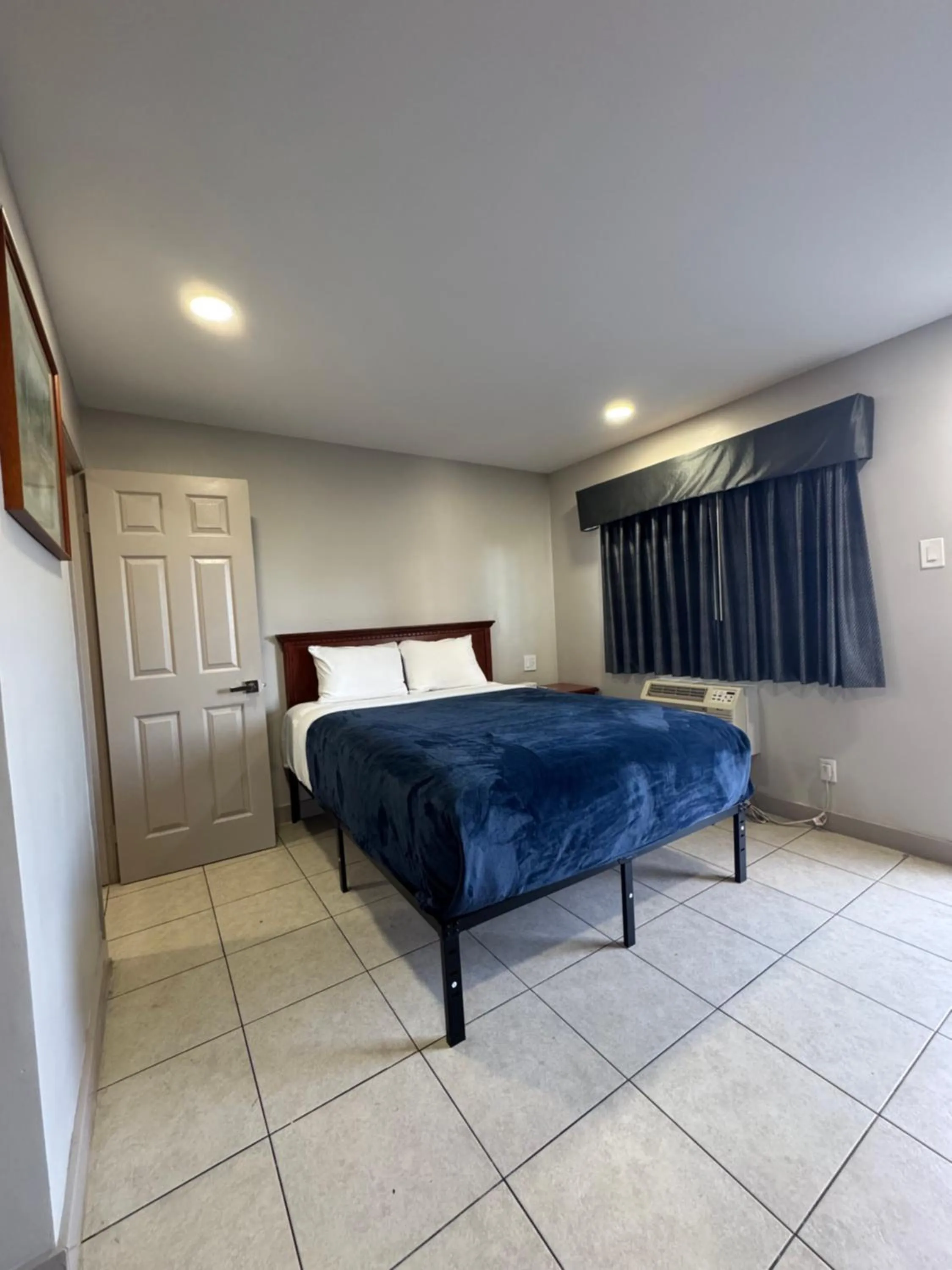 Bed in Rodeway Inn Ventura Midtown