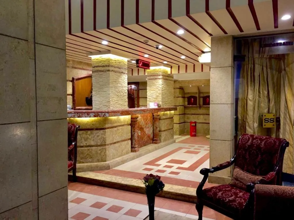 Facade/entrance in Sea Star