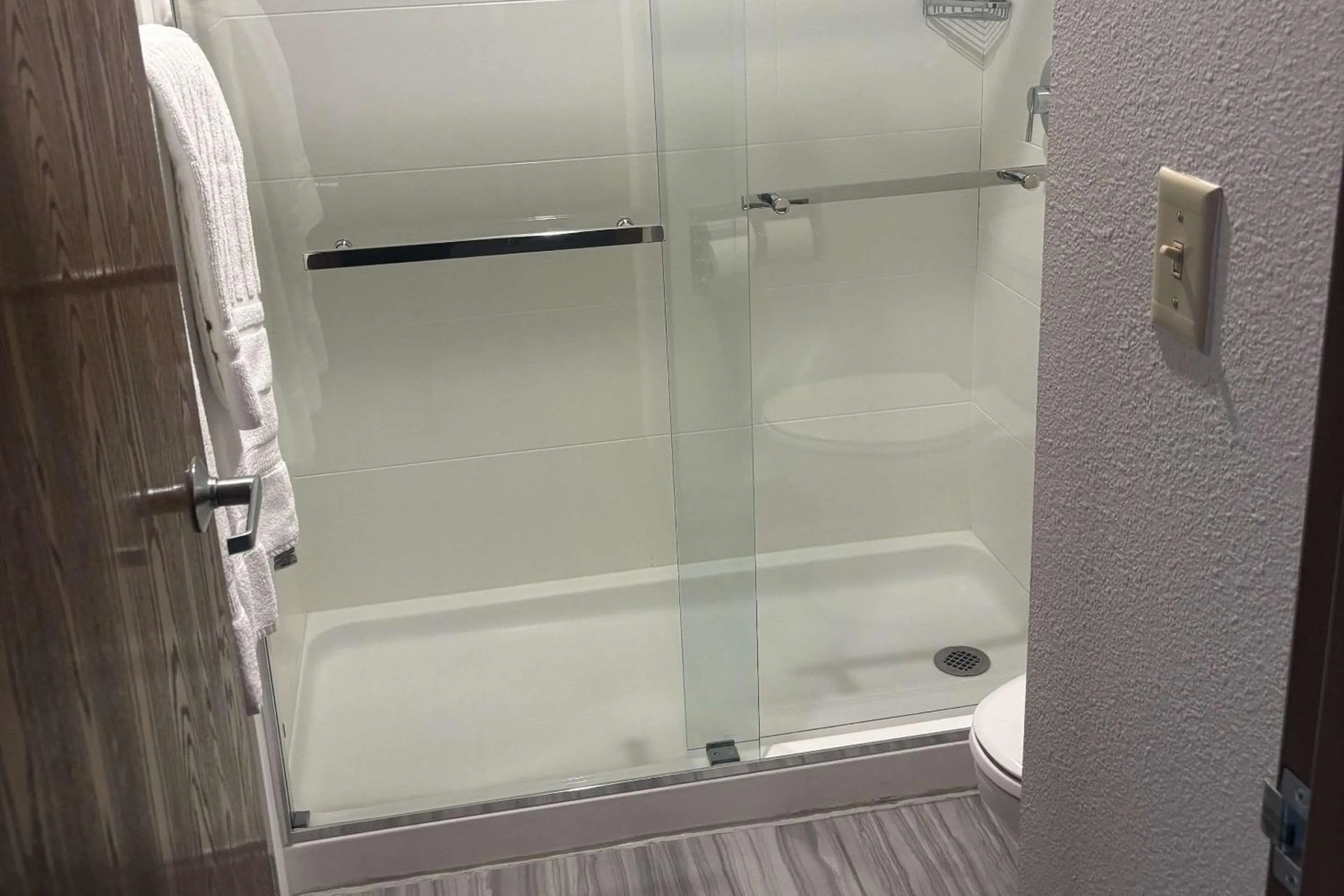 Bedroom in Comfort Inn & Suites Brentwood - Nashville