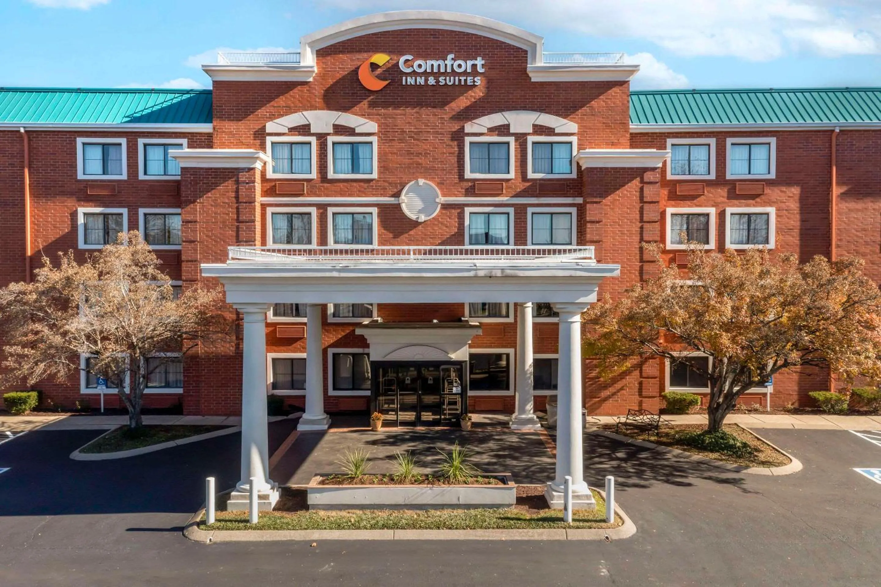 Property building in Comfort Inn & Suites Brentwood - Nashville