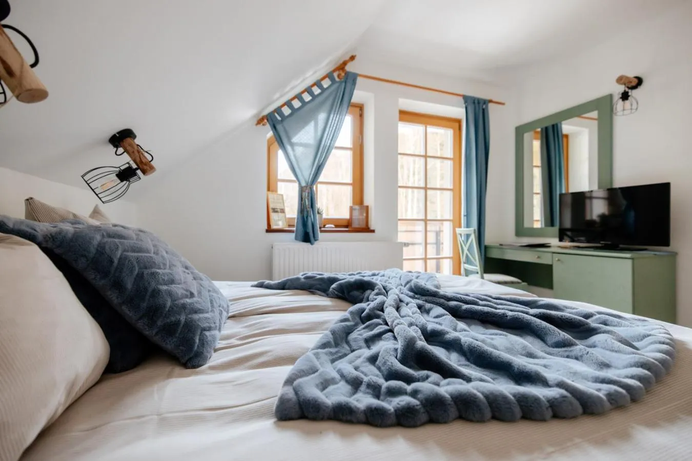 Photo of the whole room, Bed in Eko hiša-Eco House Na razpotju