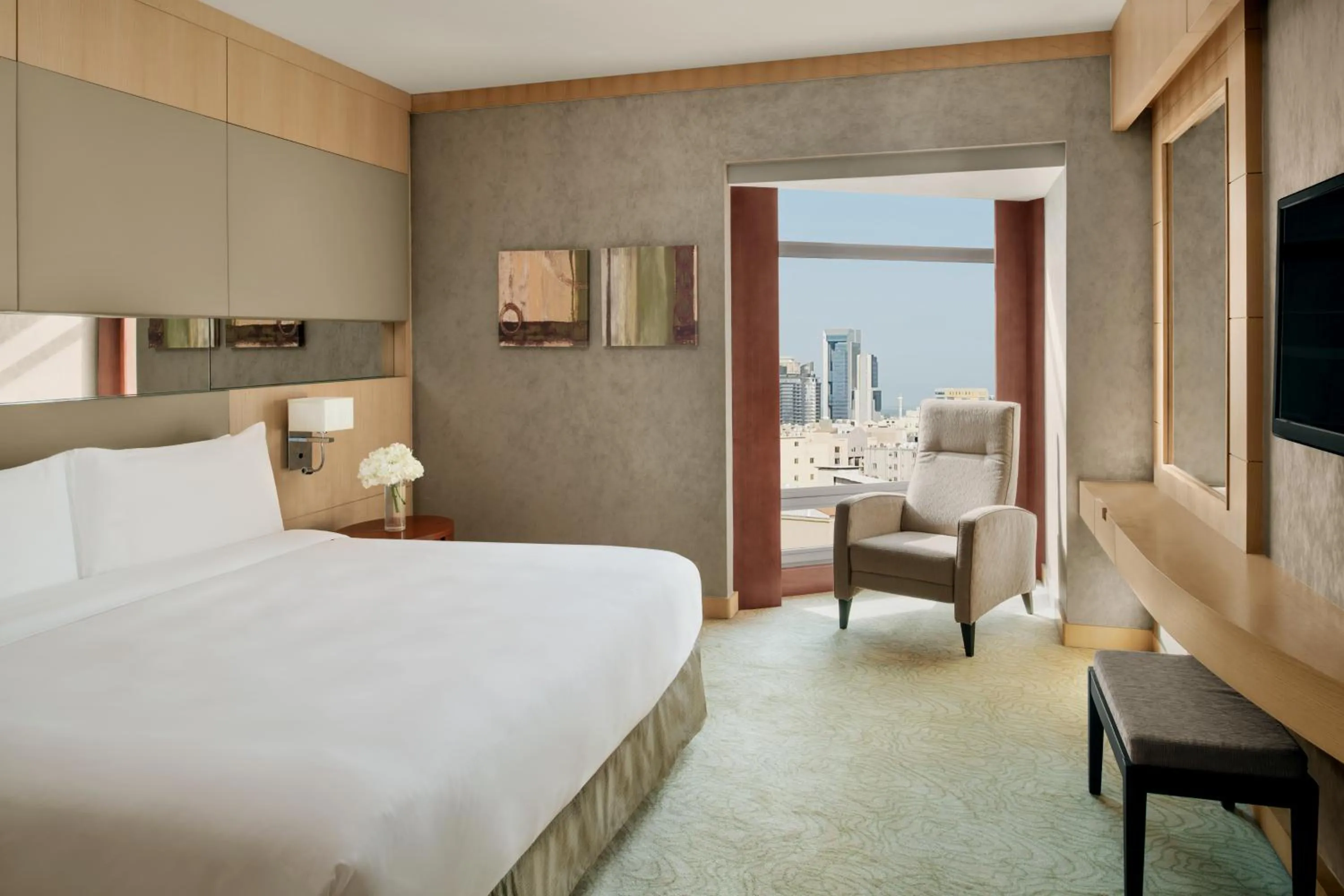 Photo of the whole room, Bed in InterContinental Al Khobar by IHG