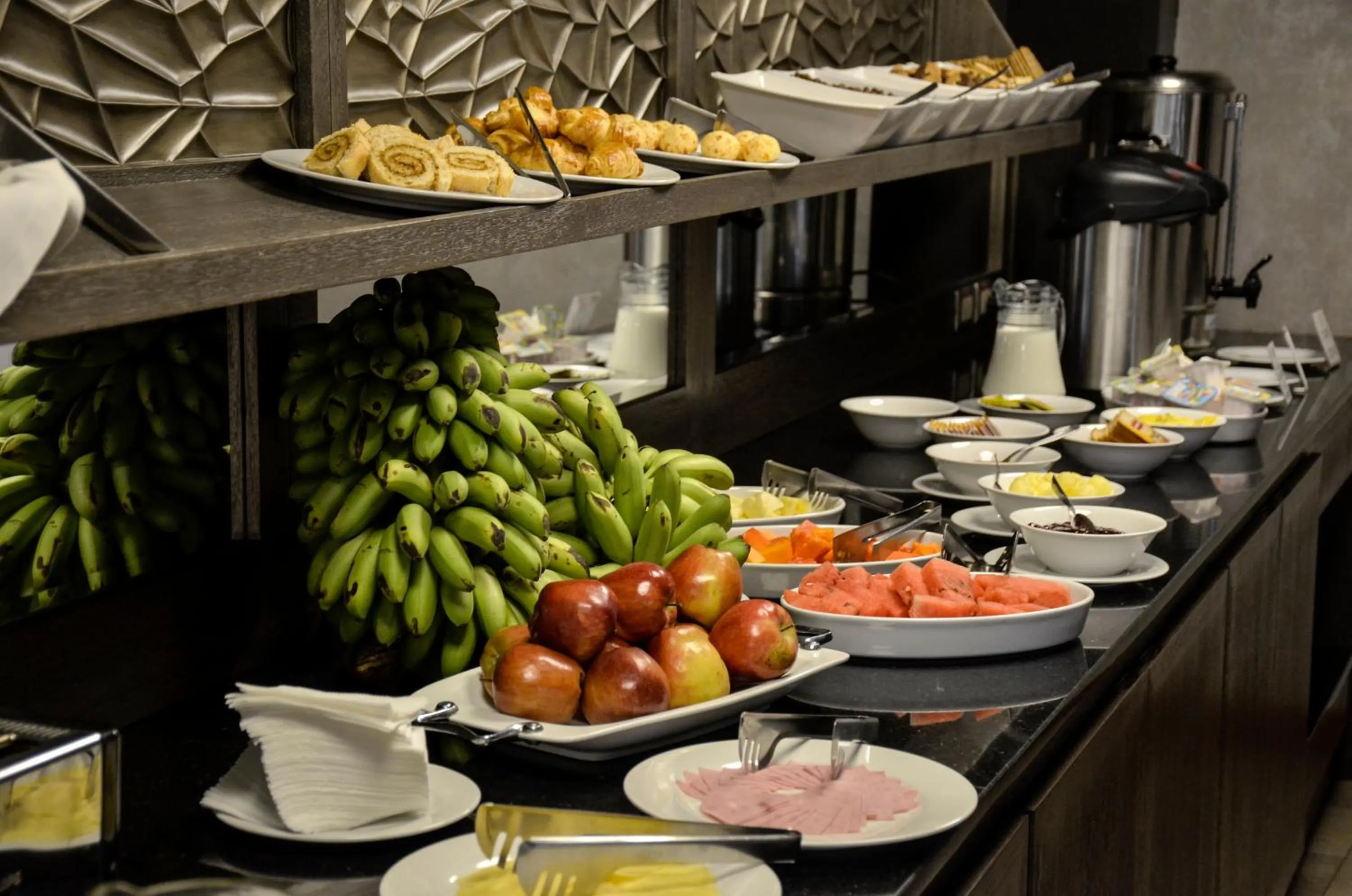 Breakfast in Gran Hotel Toloma