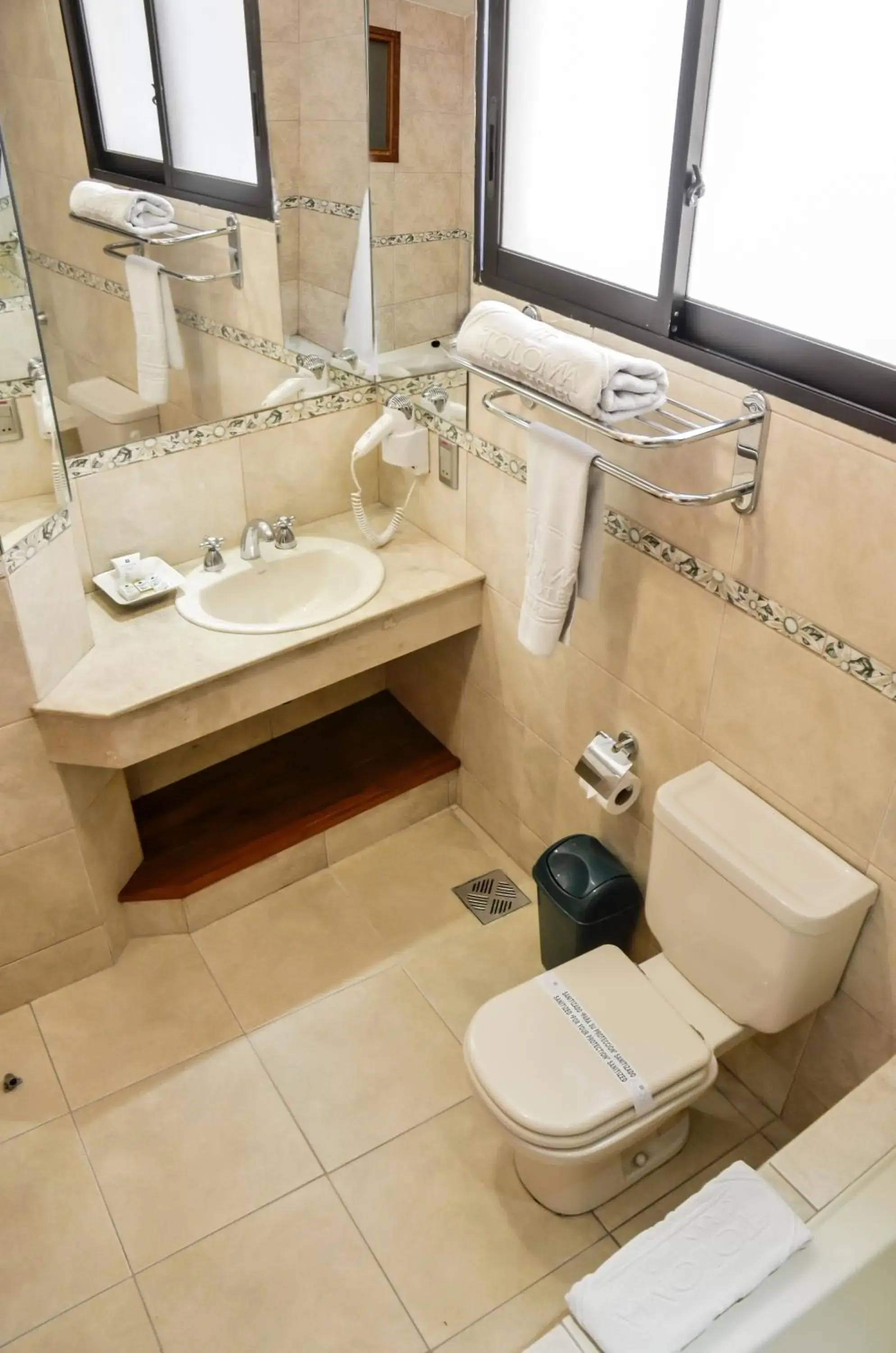 Family Room in Gran Hotel Toloma Family Room in Gran Hotel Toloma