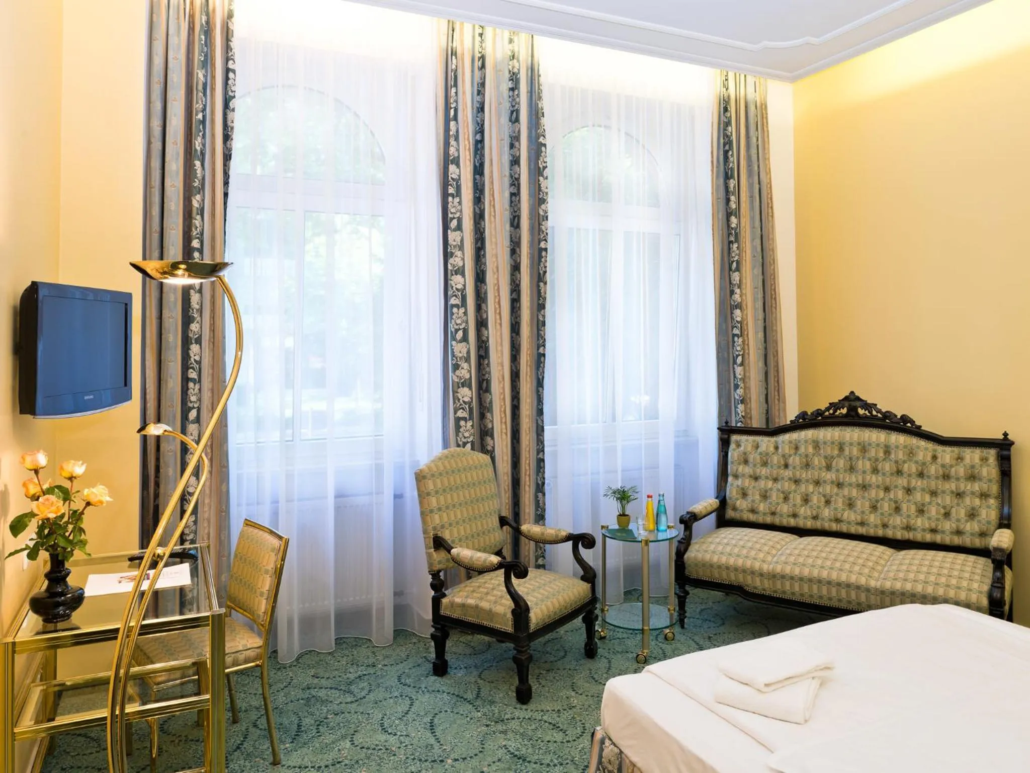 Photo of the whole room, Bed in Hotel Palmenhof