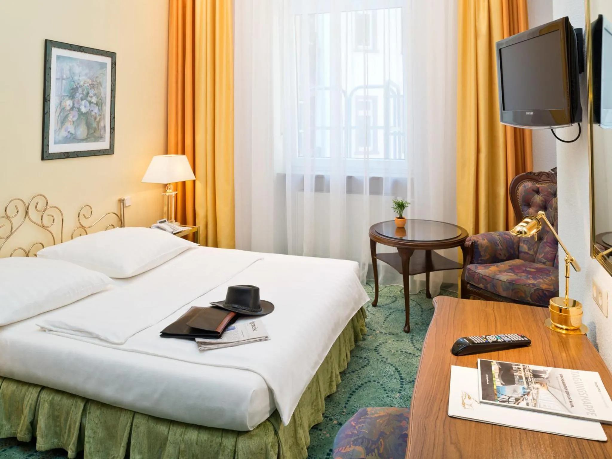 Photo of the whole room, Bed in Hotel Palmenhof