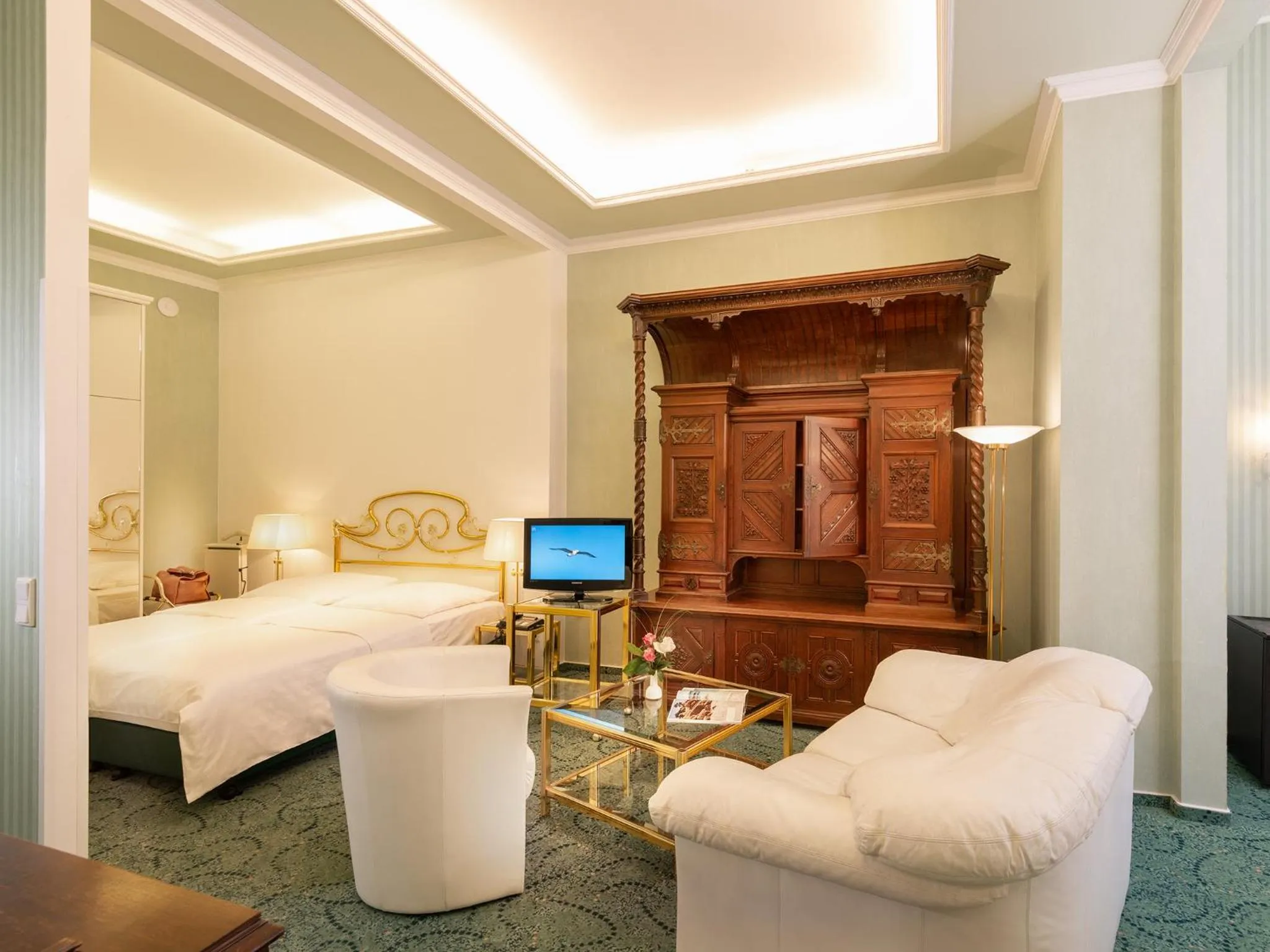 Photo of the whole room, Bed in Hotel Palmenhof