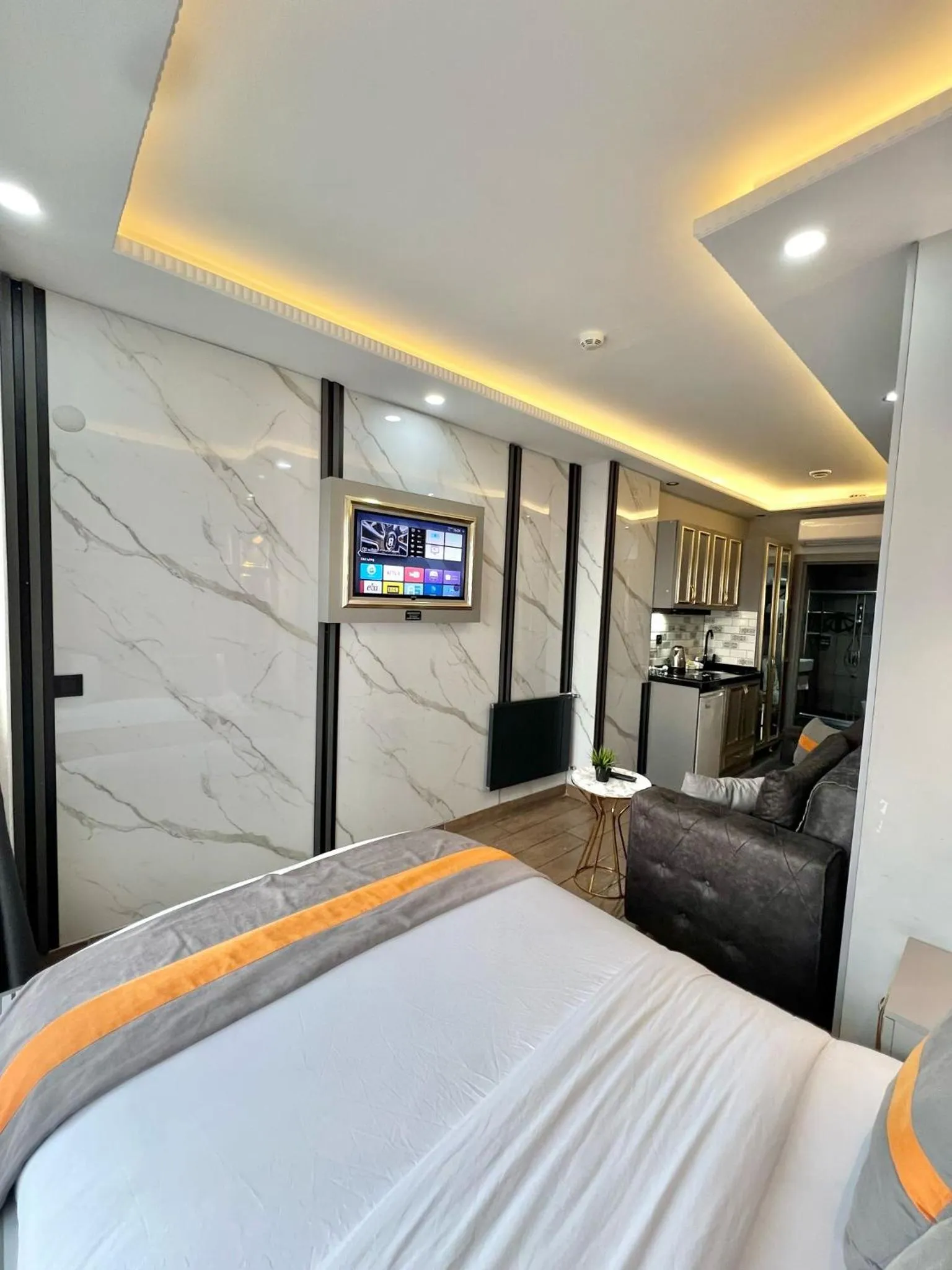 Bed in Taksim Larissa hotel suites