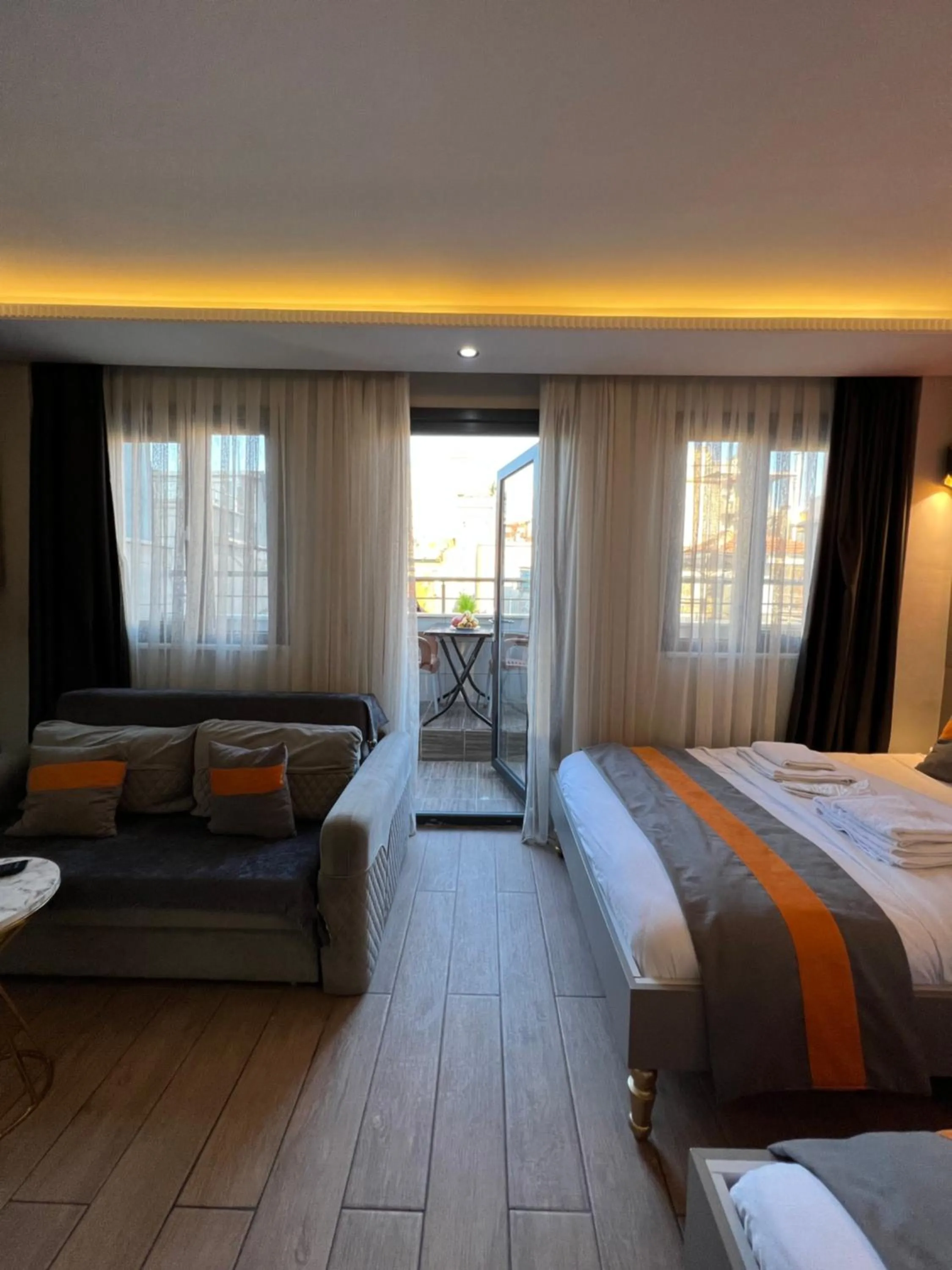 Bed in Taksim Larissa hotel suites