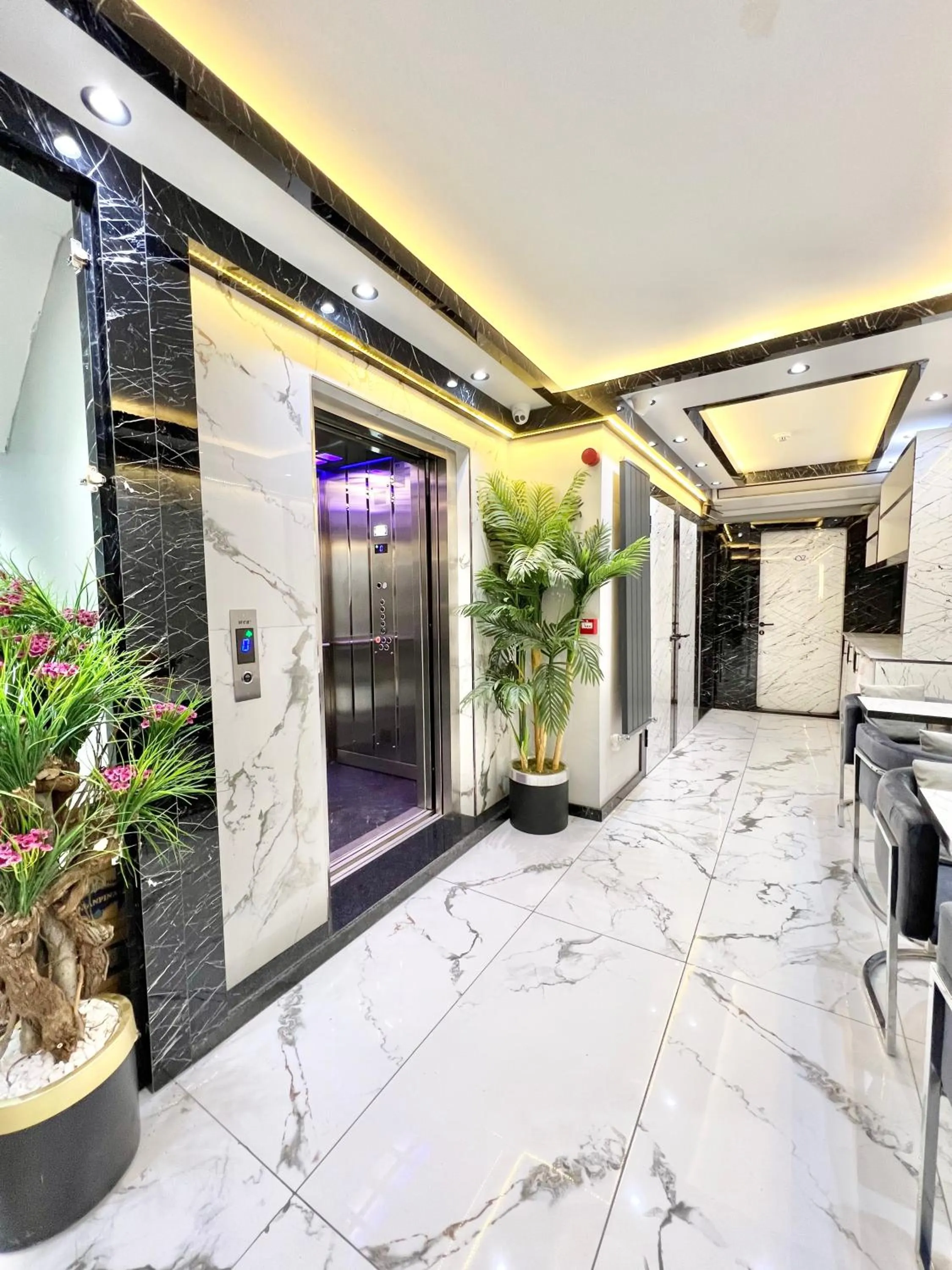 elevator in Taksim Larissa hotel suites