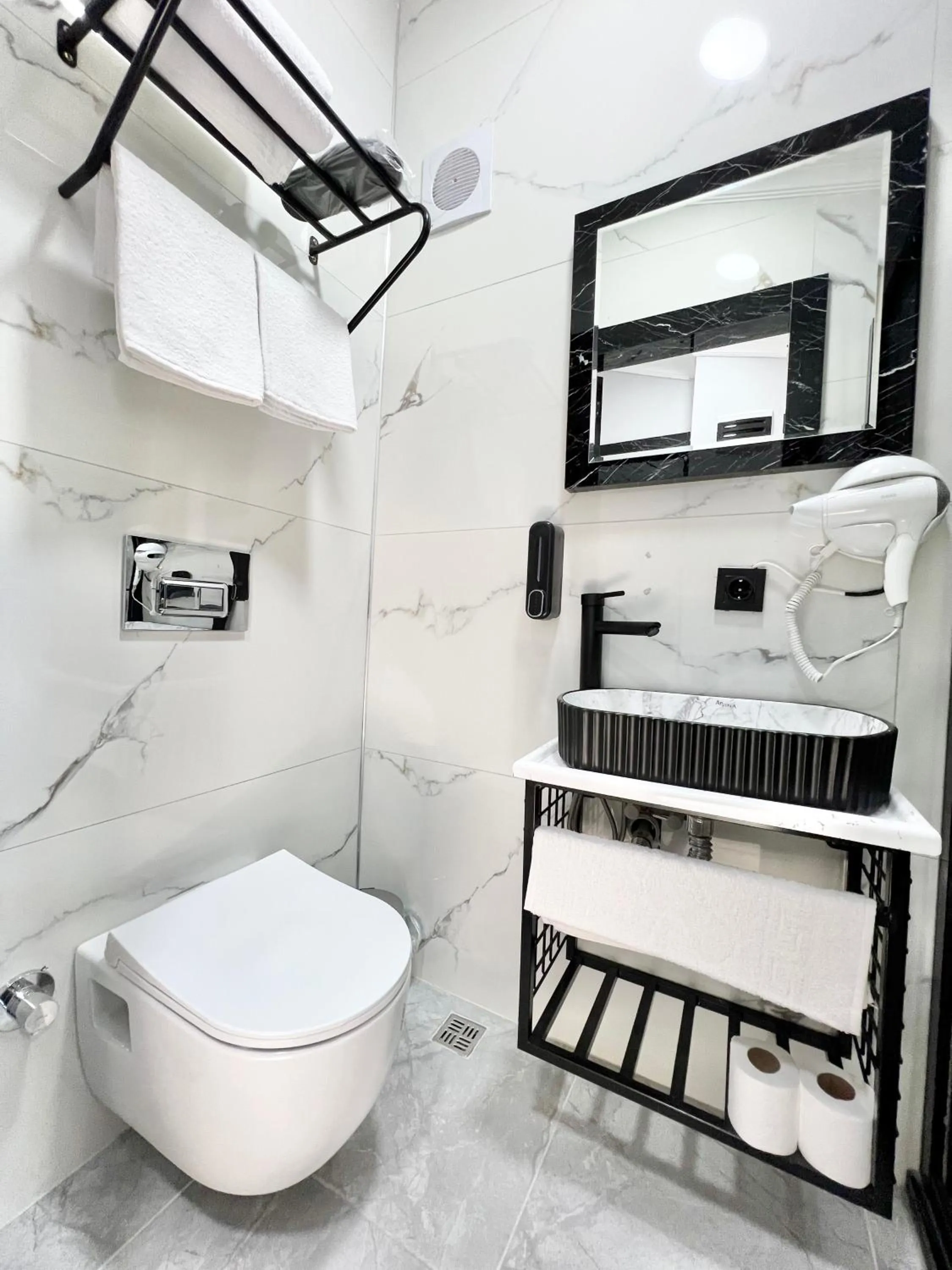 Taksim Larissa hotel suites