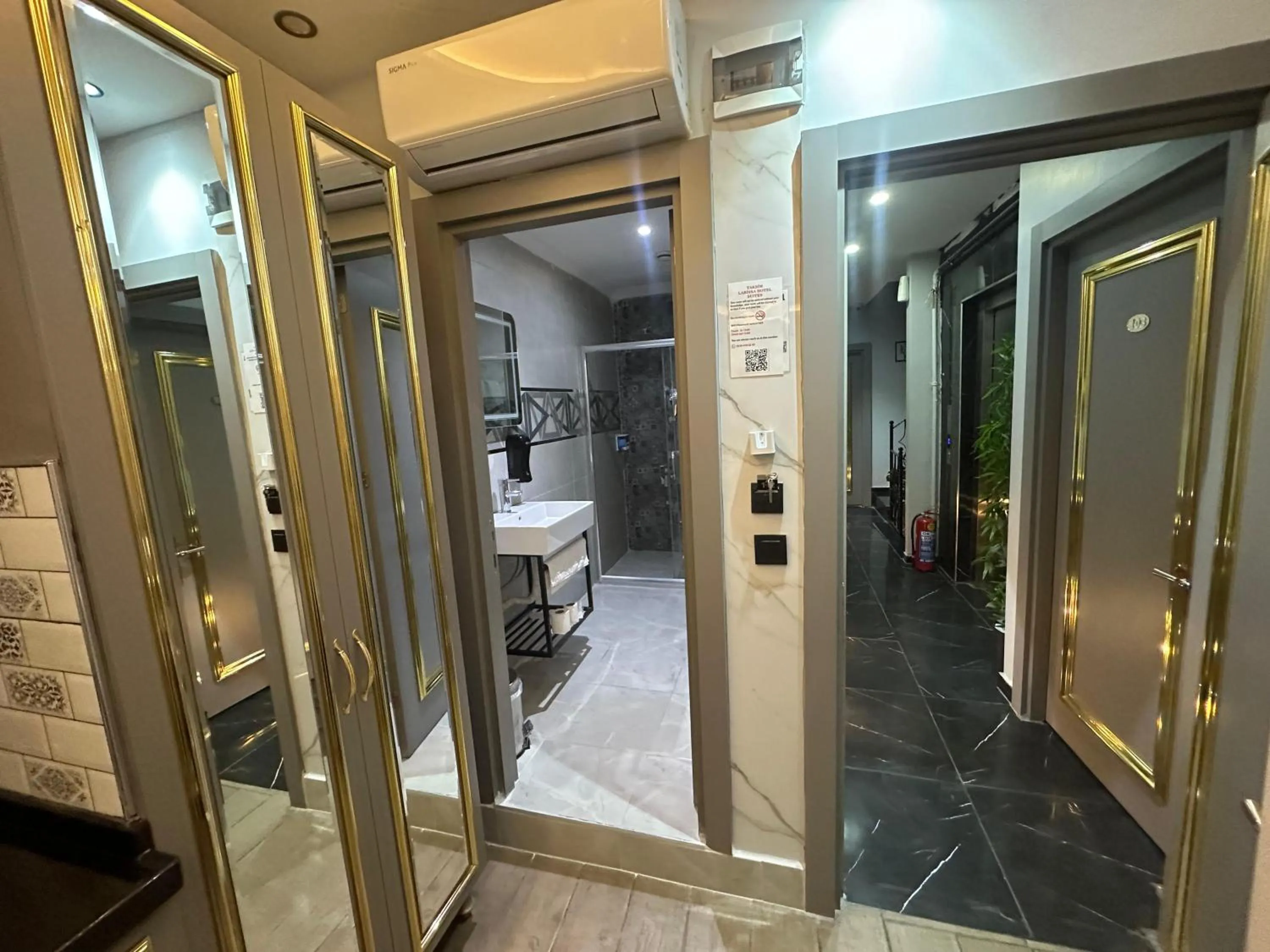 Taksim Larissa hotel suites