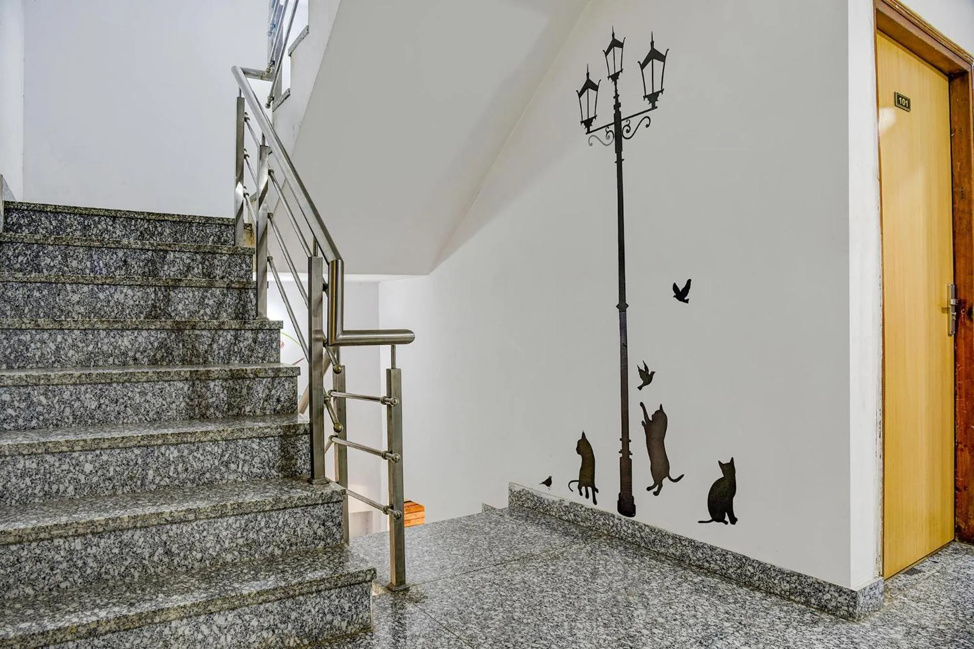 Lobby or reception in FabHotel Surbhi