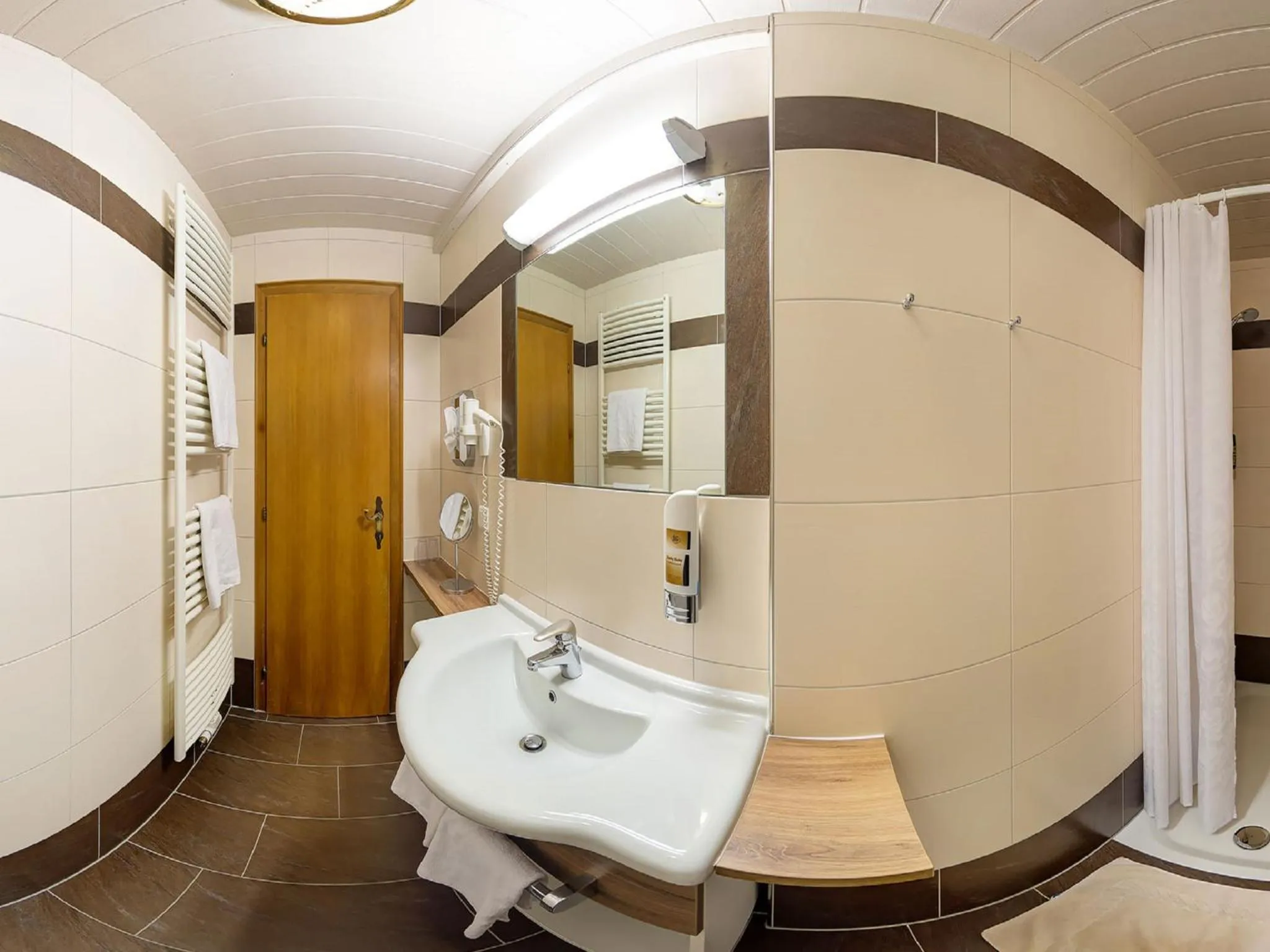 Bathroom in Hotel-Pension Egger