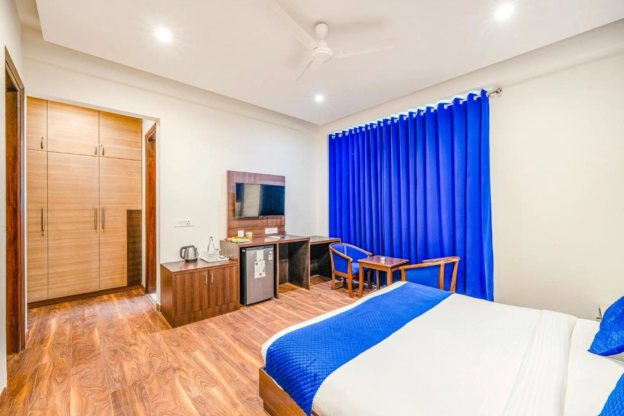 Bed in FabHotel Oyster Villa