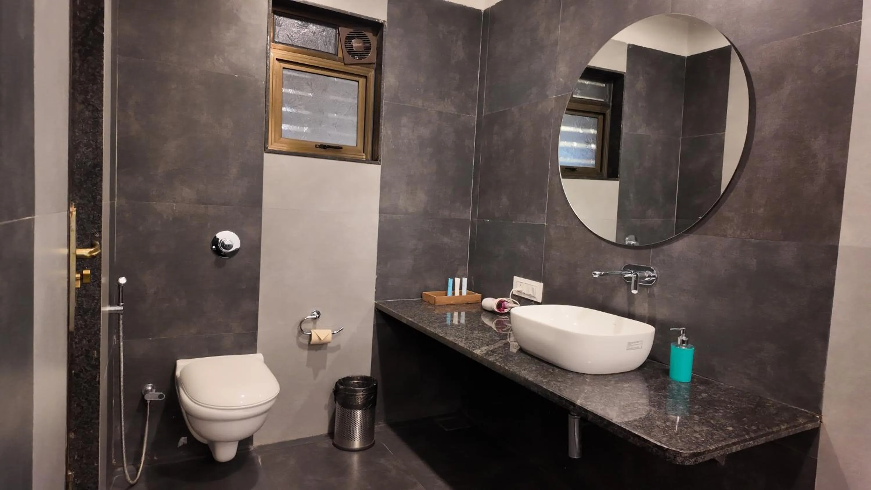Bathroom in Mountain Breeze Resort, Mahabaleshwar