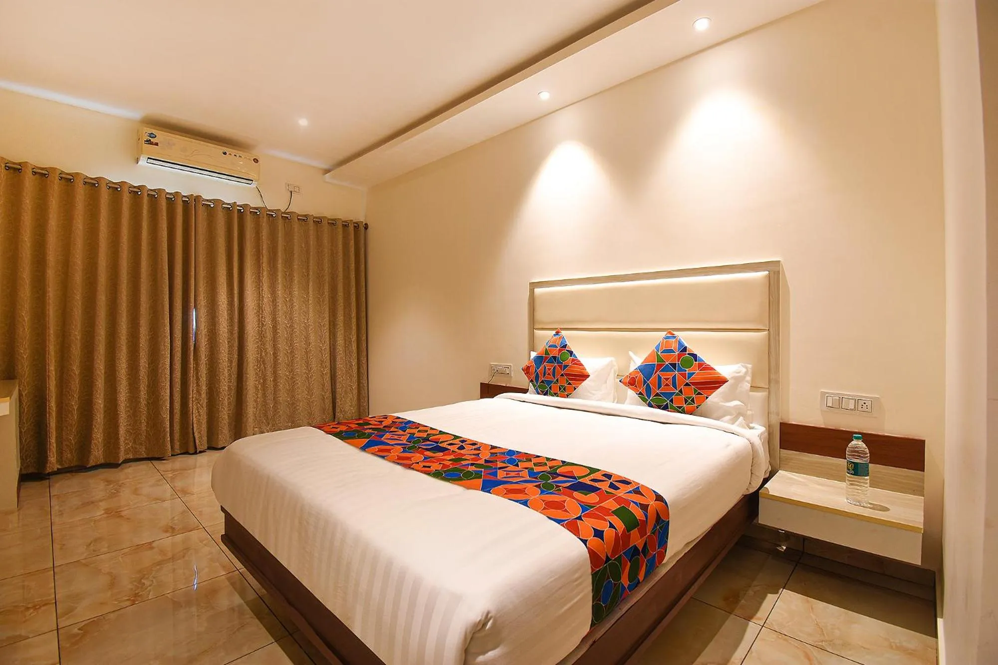 Bed in FabHotel High Rise - Marathalli