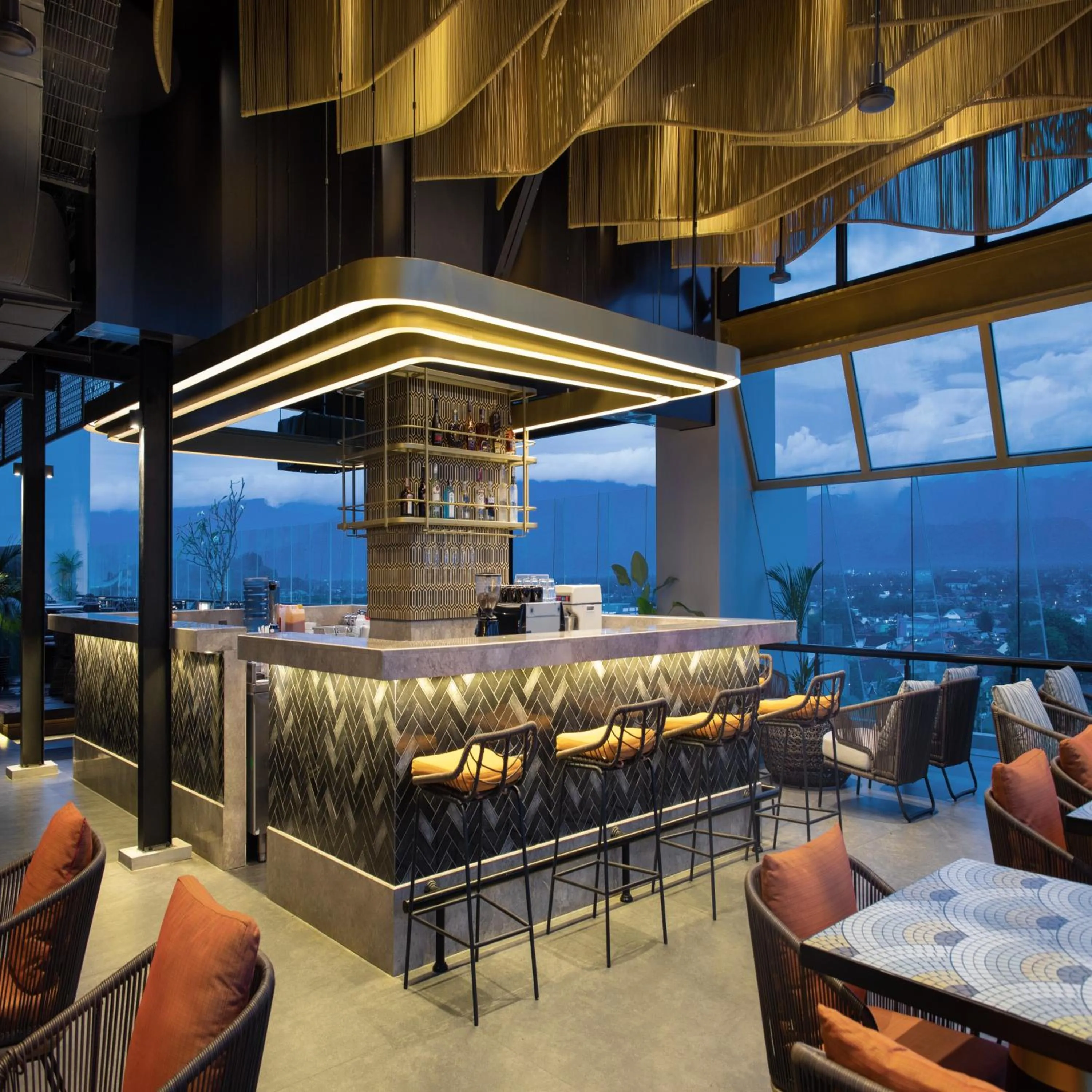Lounge or bar in Hotel Santika Premiere Padang