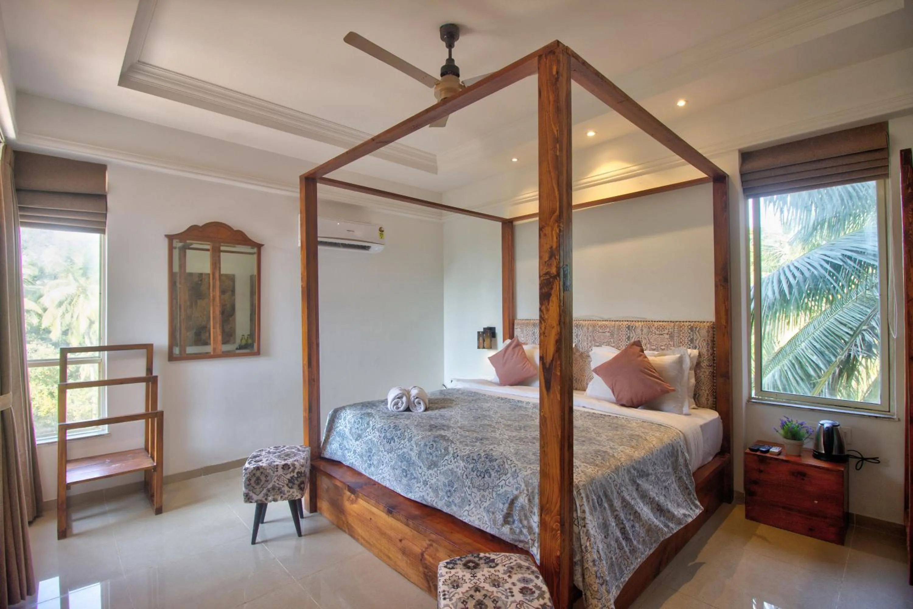 Photo of the whole room, Bed in Hotel Sea Sapphire ,Calangute