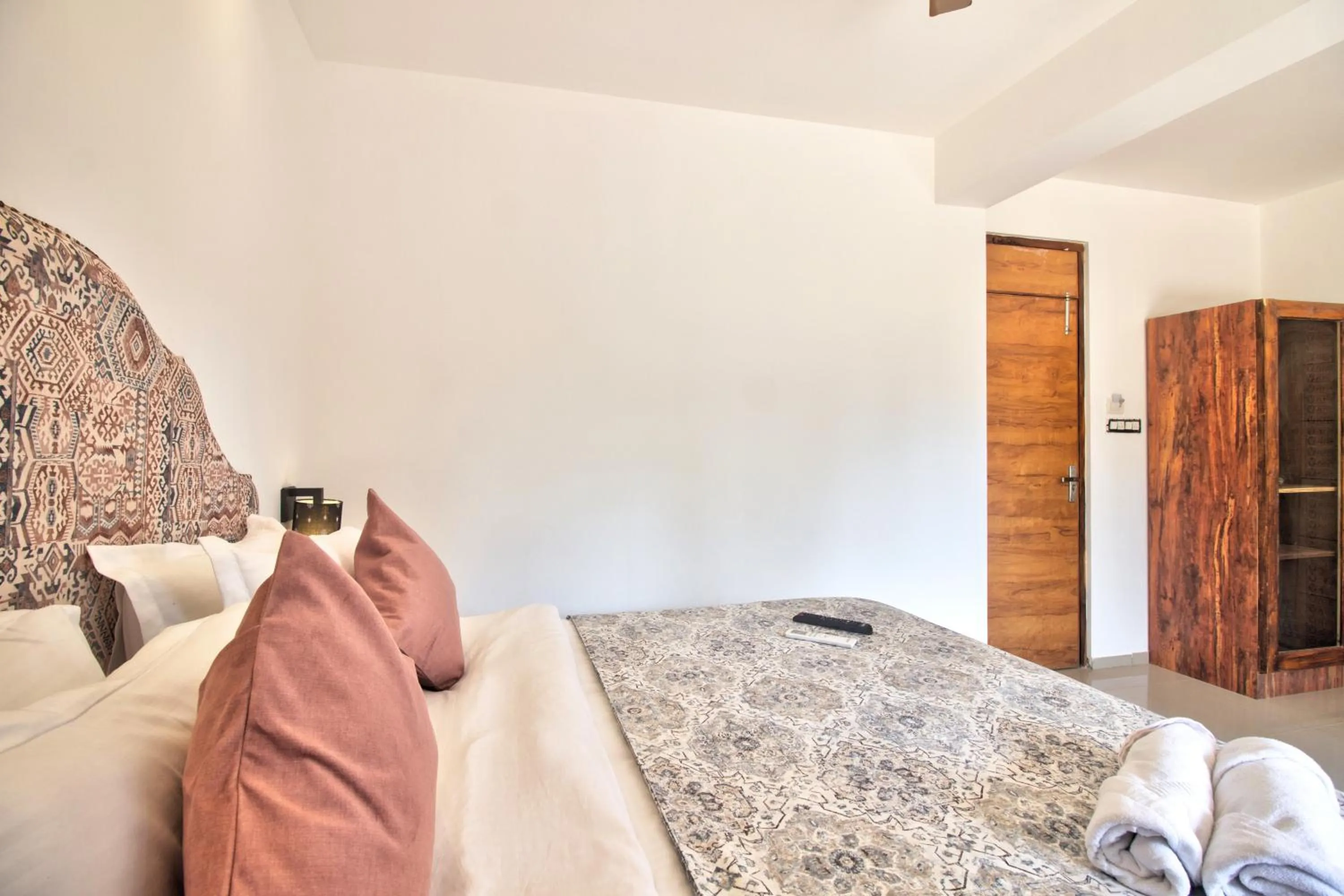 Photo of the whole room, Bed in Hotel Sea Sapphire ,Calangute