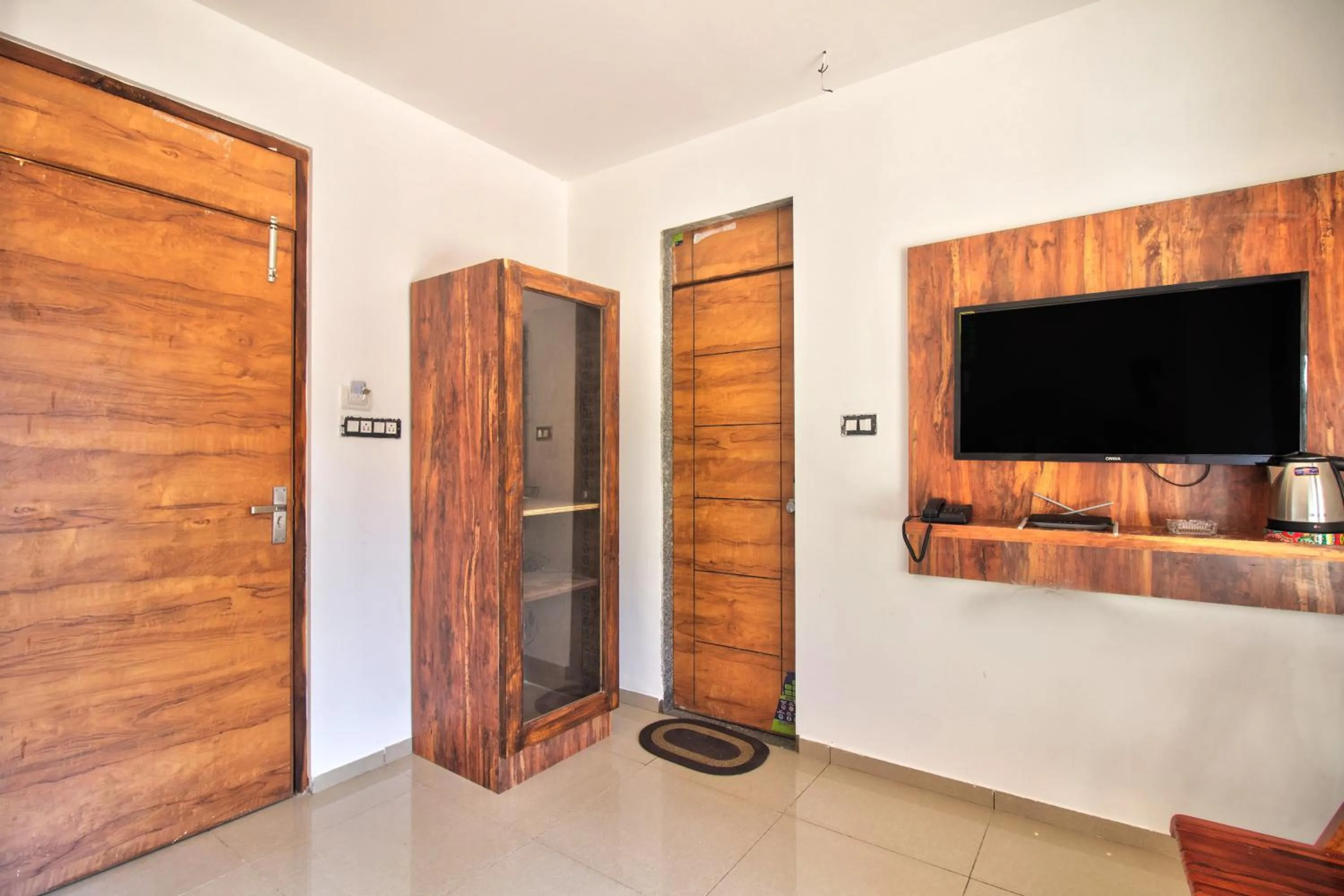 wardrobe in Hotel Sea Sapphire ,Calangute
