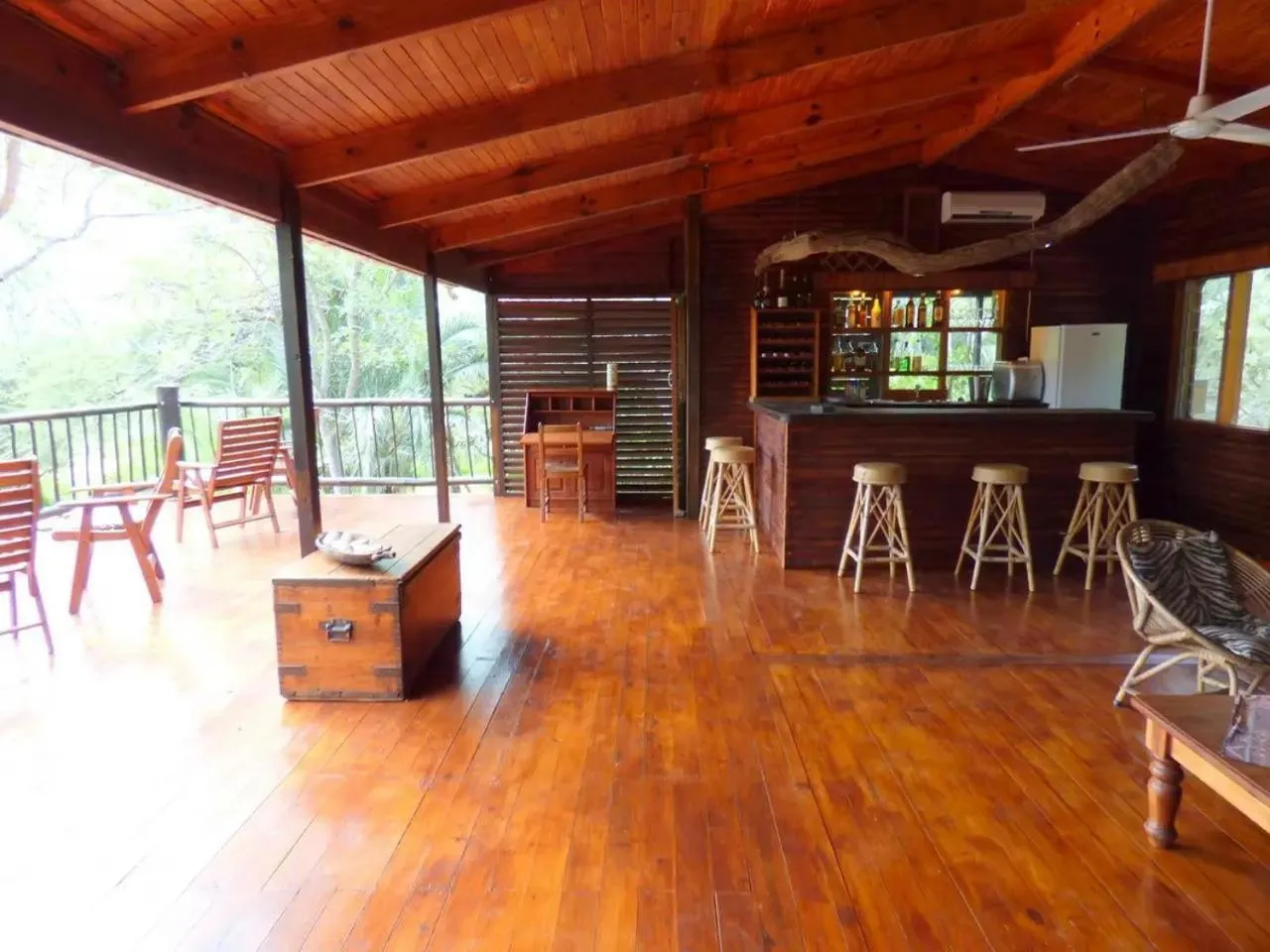 Balcony/Terrace in Masodini Game Lodge