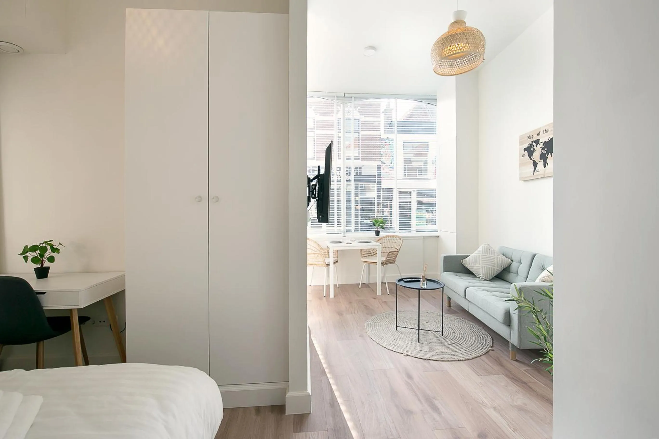 TV and multimedia, Bed in Boutique Scheveningen beach apartment