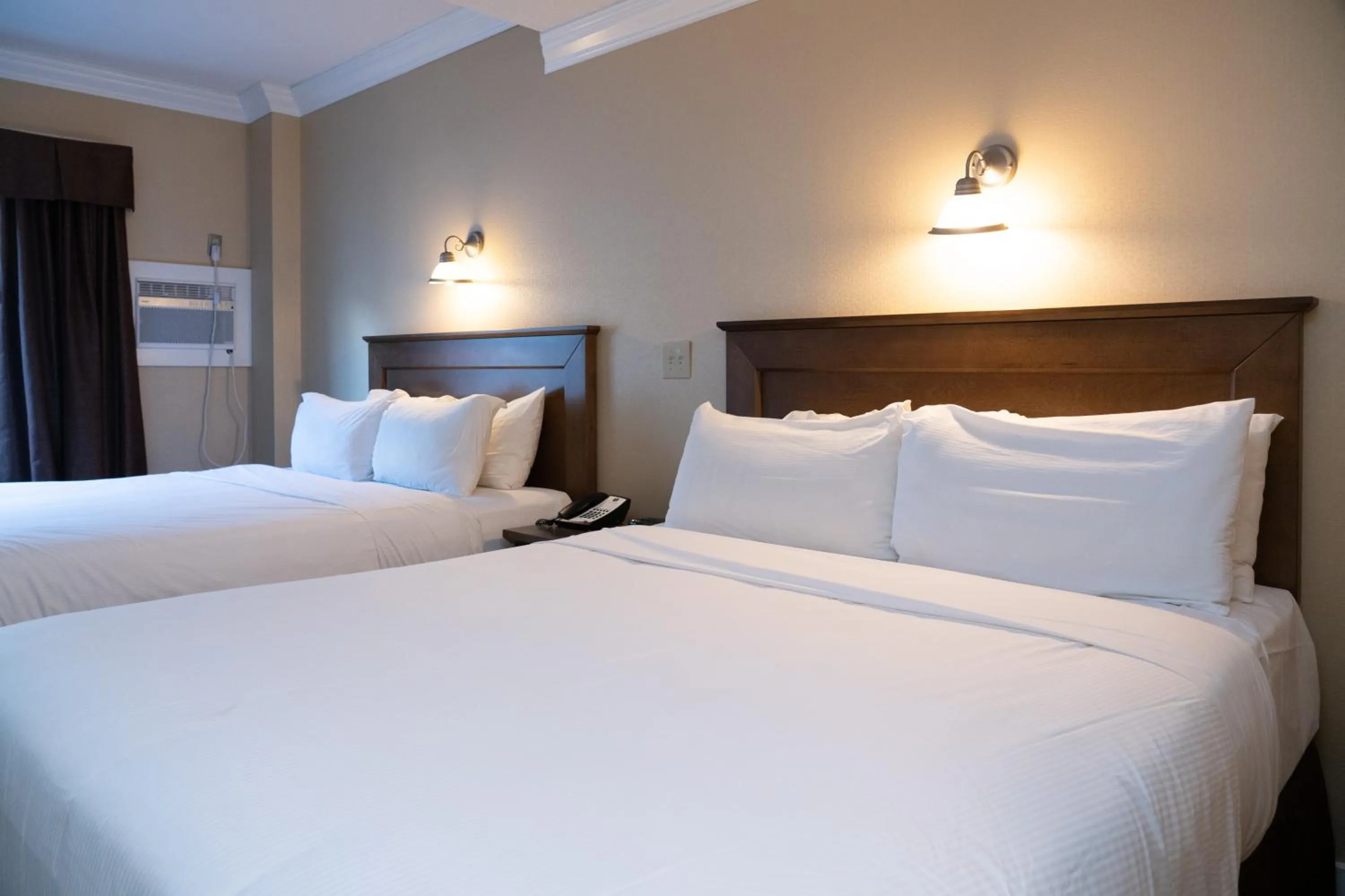 Bed in Irwin's Mountain Inn