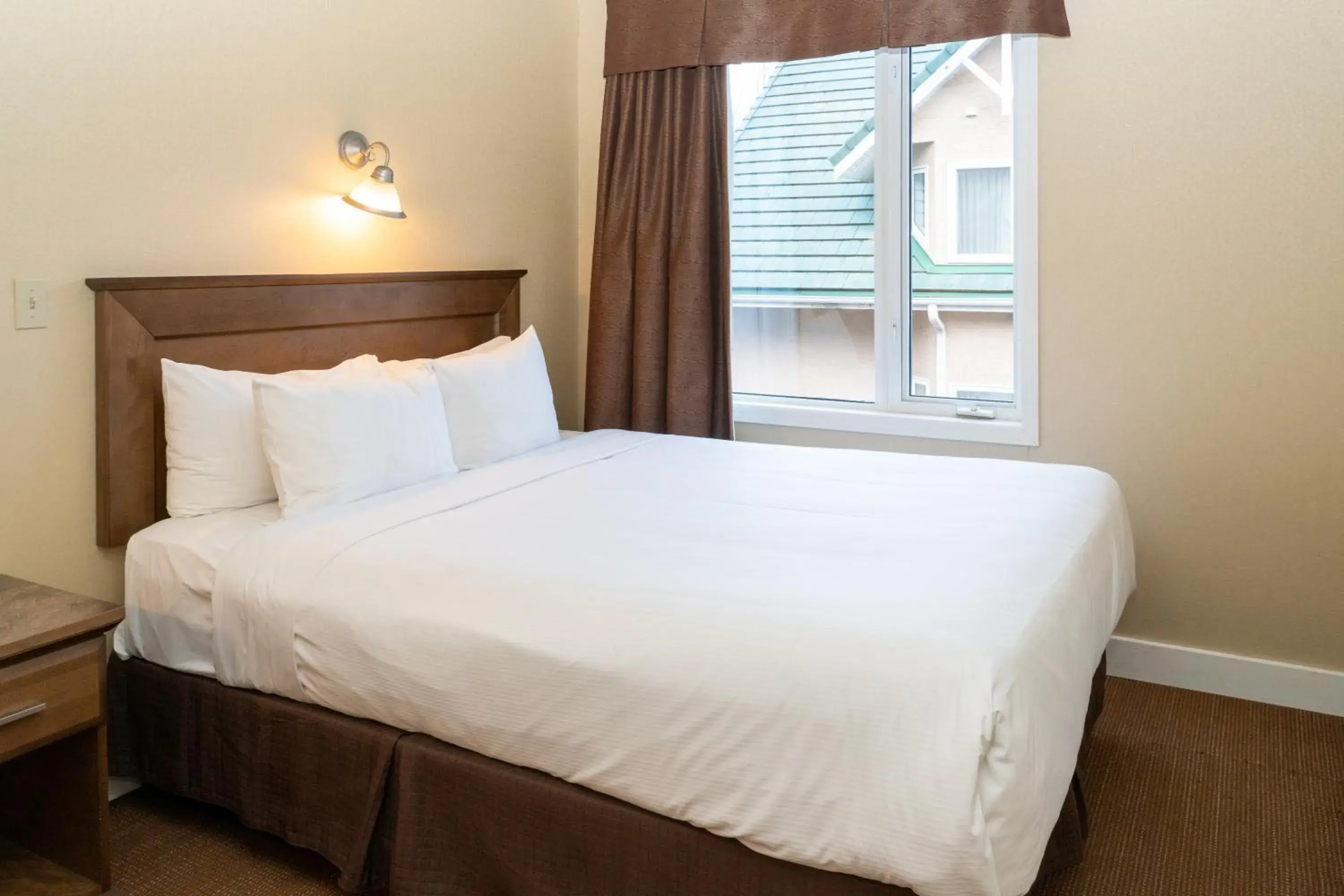 Superior 2 Bedroom Suite 2 Queen in Irwin's Mountain Inn Superior 2 Bedroom Suite 2 Queen in Irwin's Mountain Inn