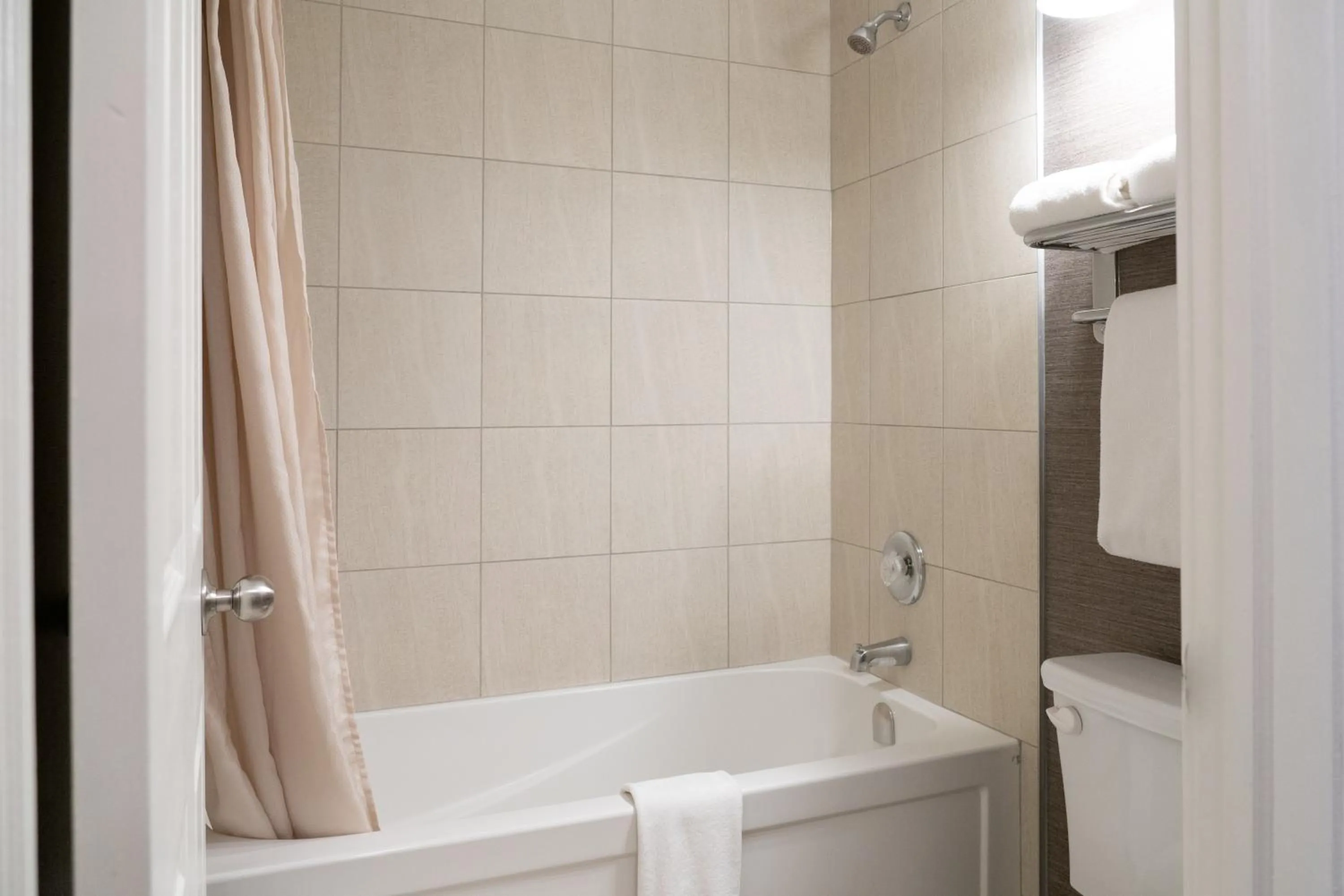 Bathroom in Irwin's Mountain Inn