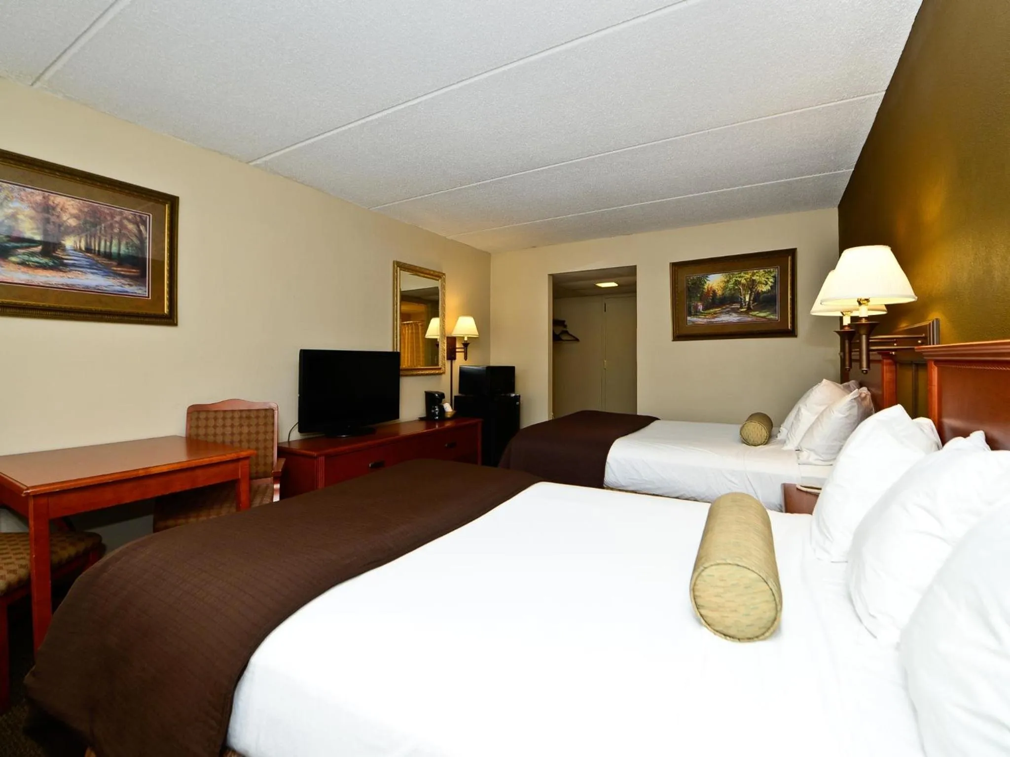 Photo of the whole room in Ramada by Wyndham Plymouth Hotel & Conference Center