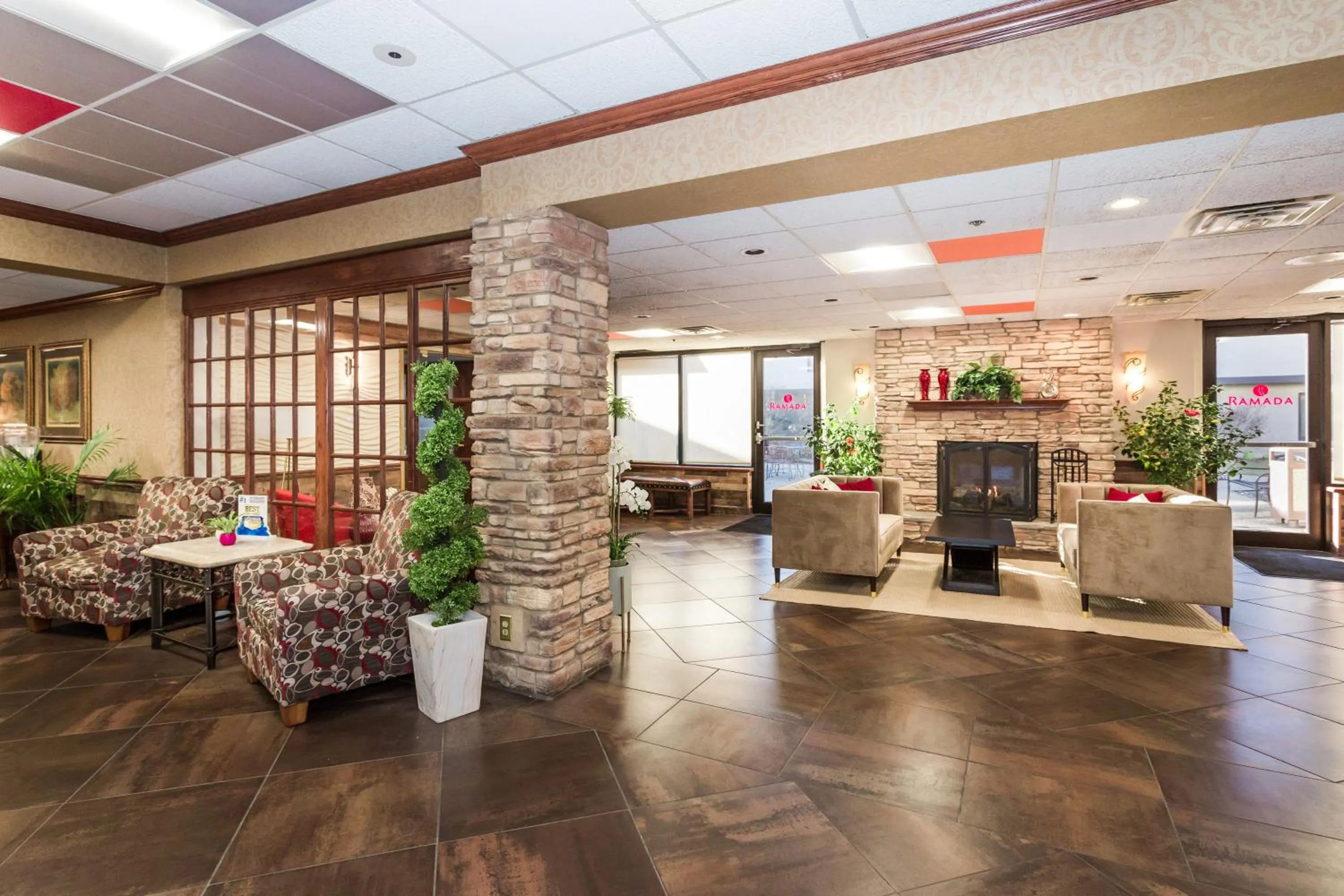 Lobby or reception in Ramada by Wyndham Plymouth Hotel & Conference Center