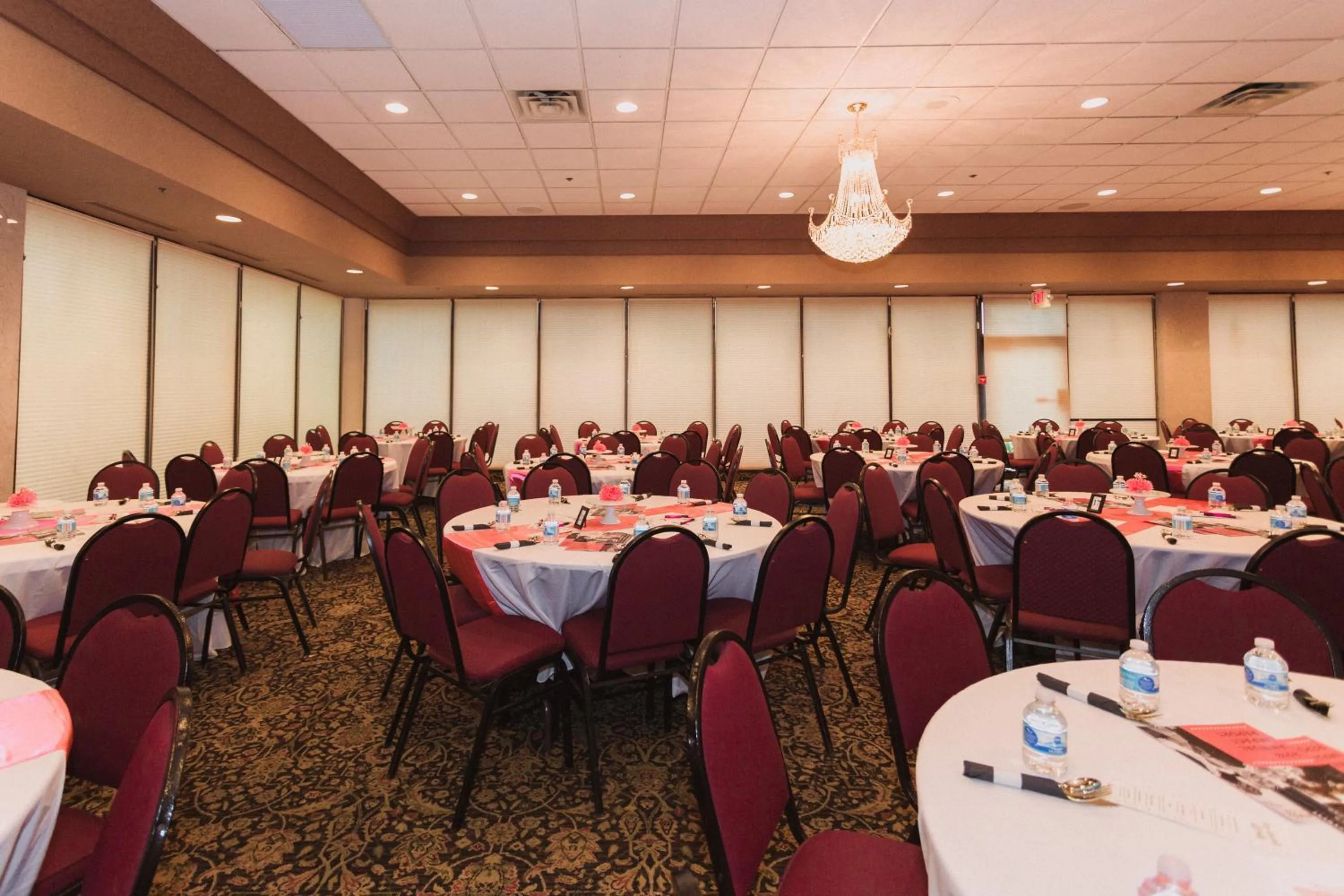 Banquet/Function facilities in Ramada by Wyndham Plymouth Hotel & Conference Center