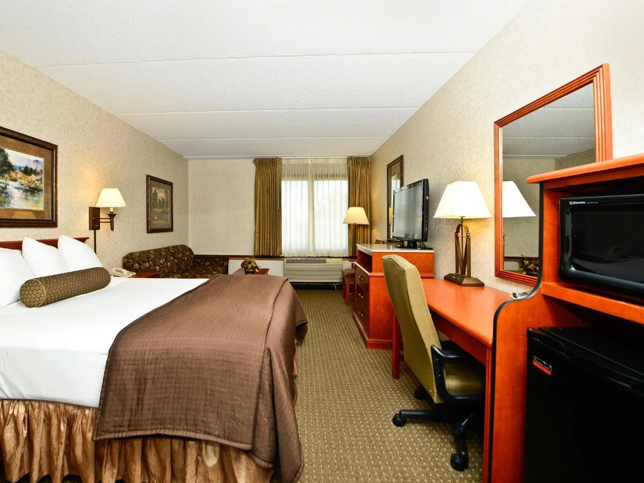 Photo of the whole room in Ramada by Wyndham Plymouth Hotel & Conference Center
