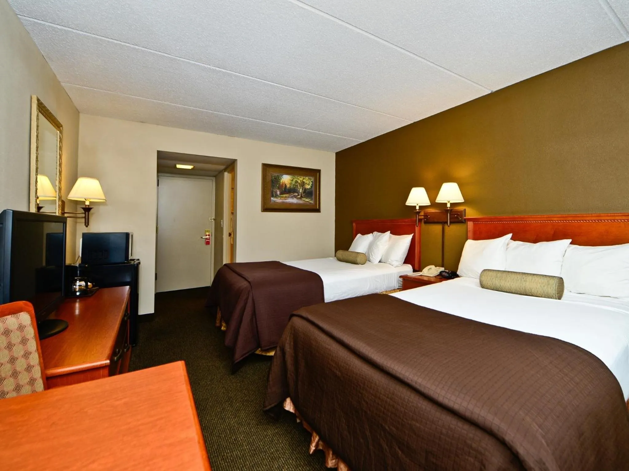 Decorative detail in Ramada by Wyndham Plymouth Hotel & Conference Center