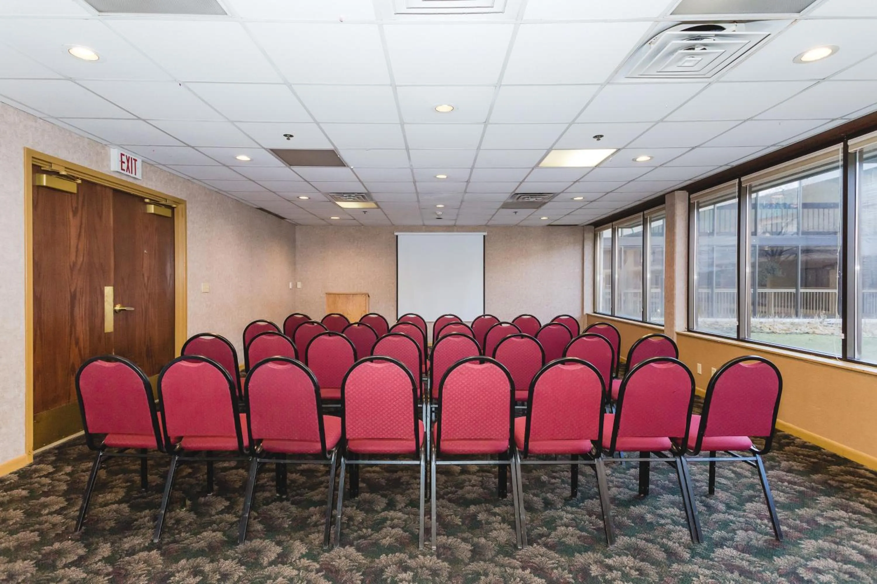 Business facilities in Ramada by Wyndham Plymouth Hotel & Conference Center