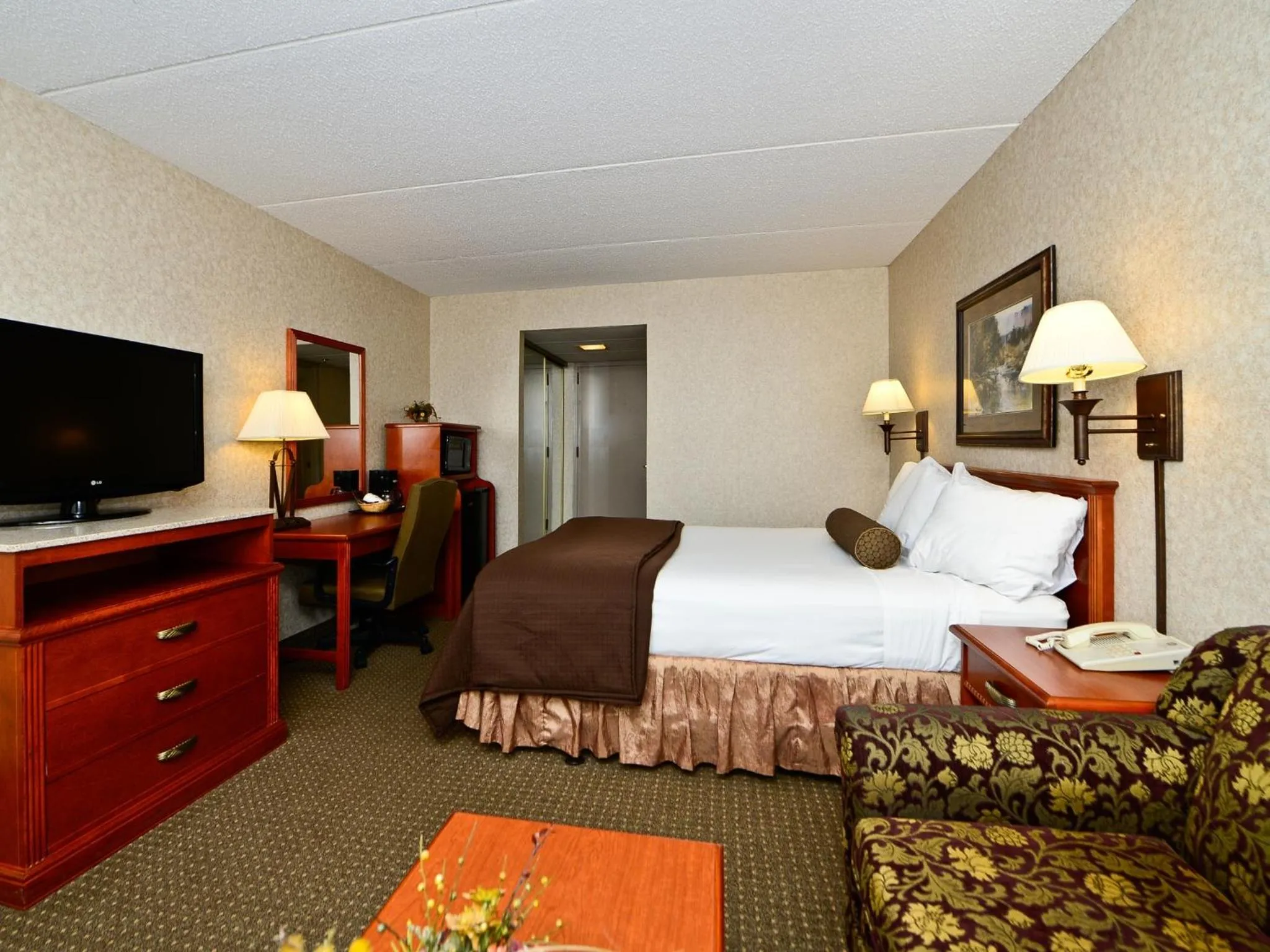 Photo of the whole room in Ramada by Wyndham Plymouth Hotel & Conference Center