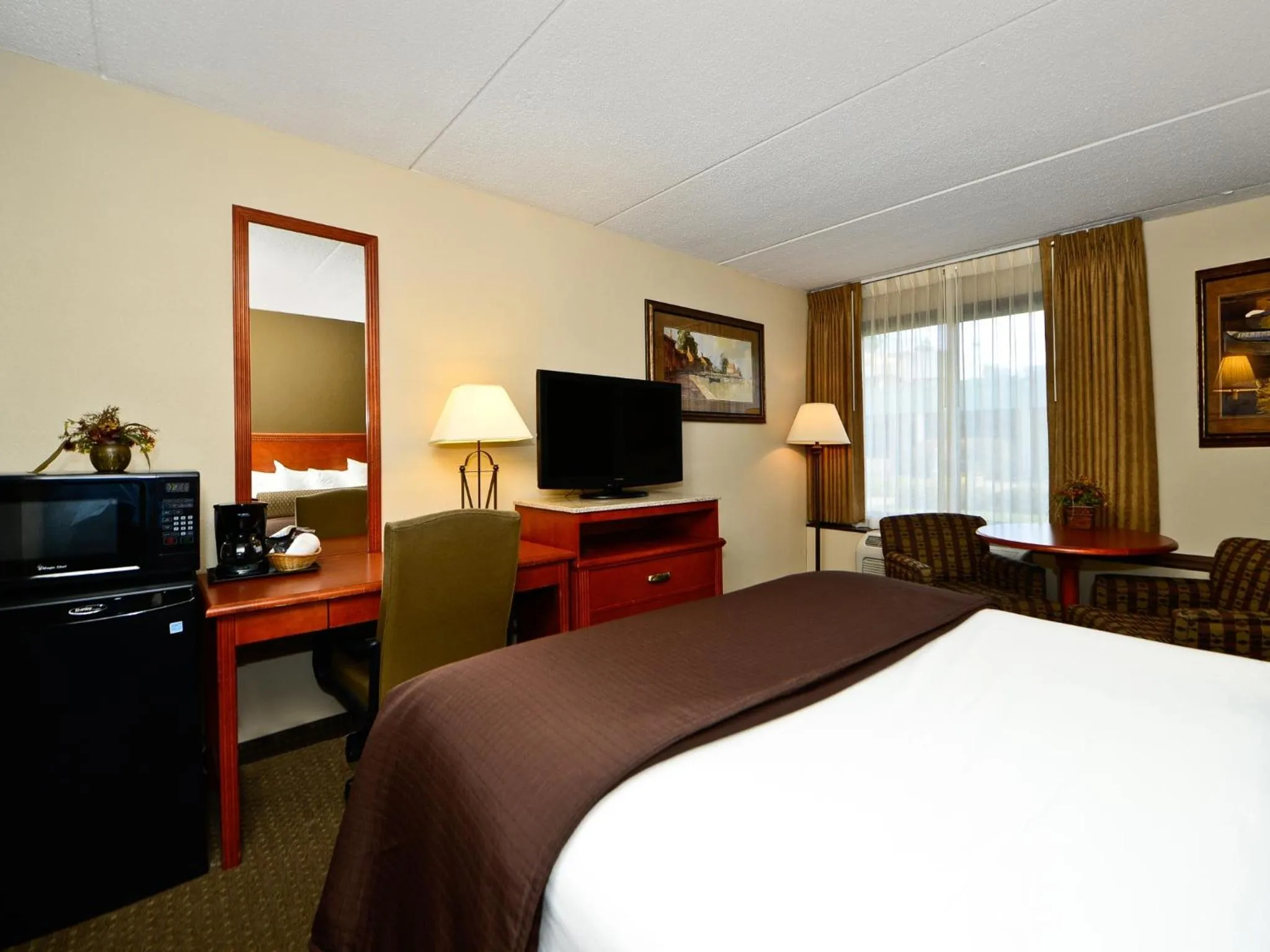 Photo of the whole room in Ramada by Wyndham Plymouth Hotel & Conference Center