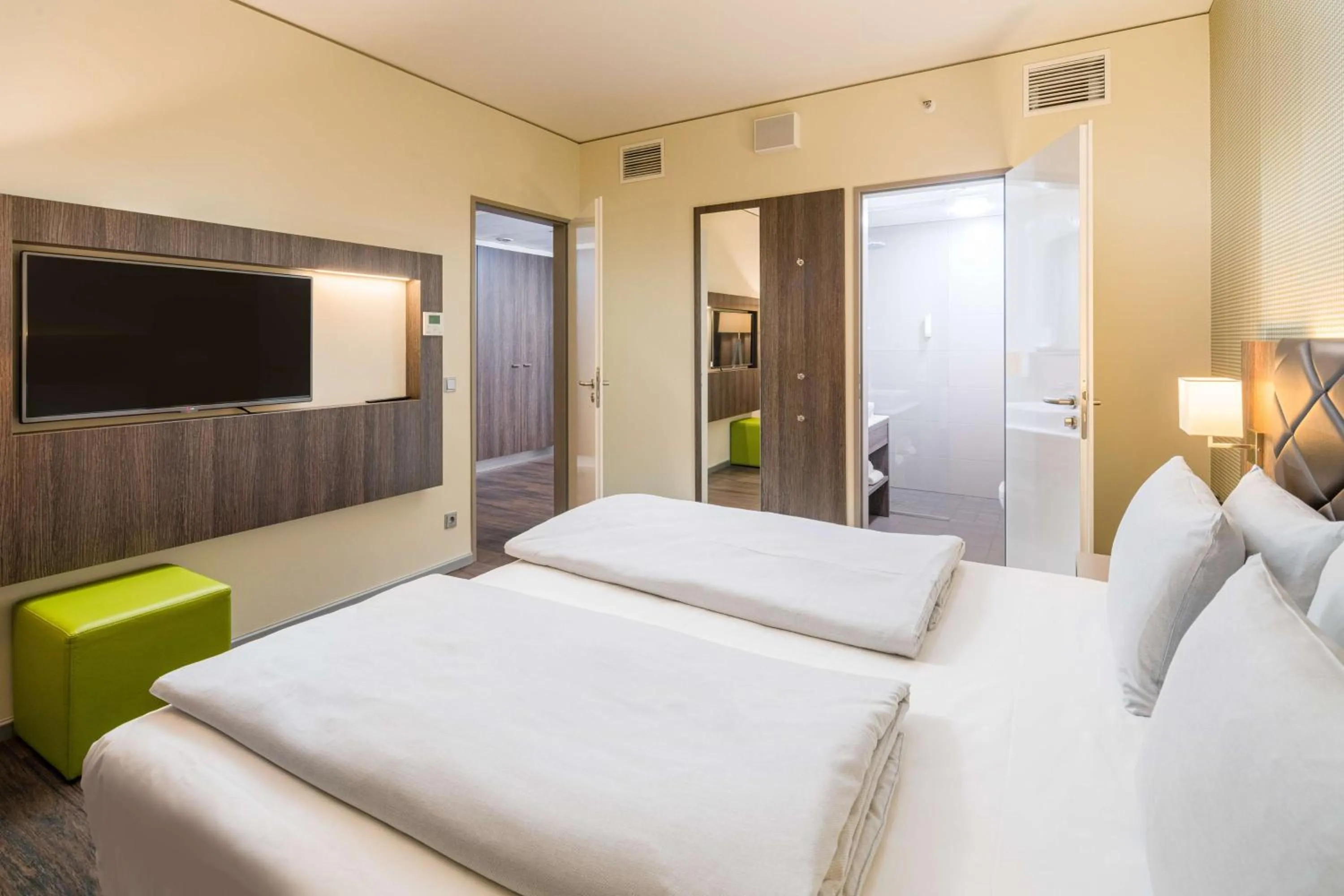 Bedroom in Best Western Hotel Airport Frankfurt