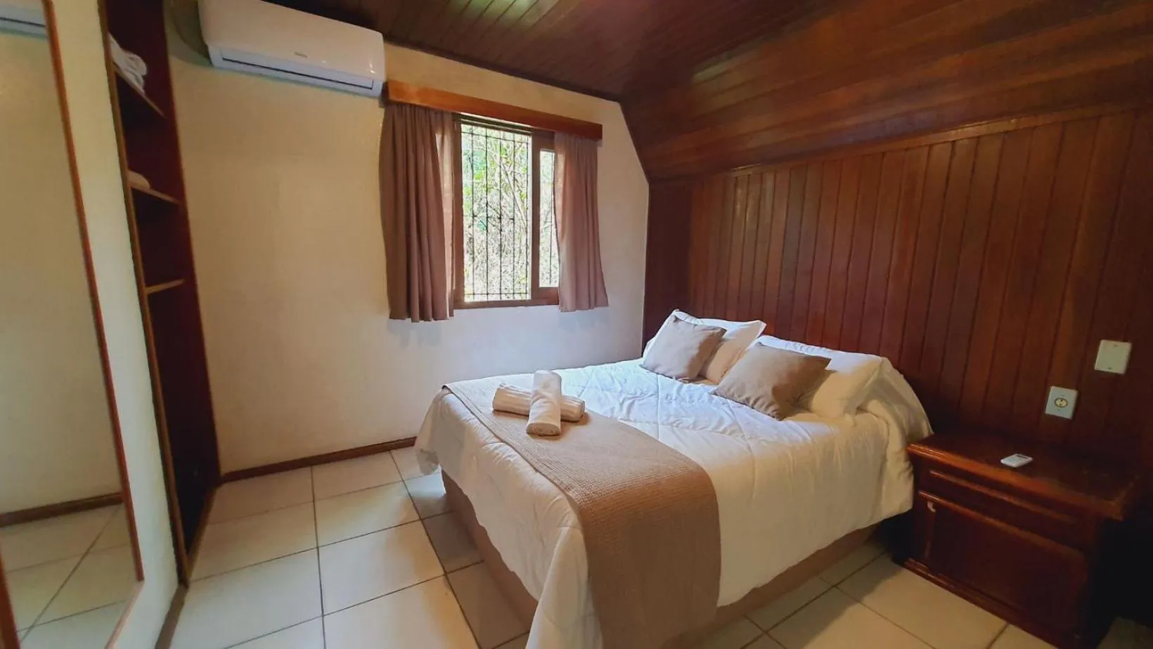 Bed in Villa Chalés Gramado - OH HOTÉIS