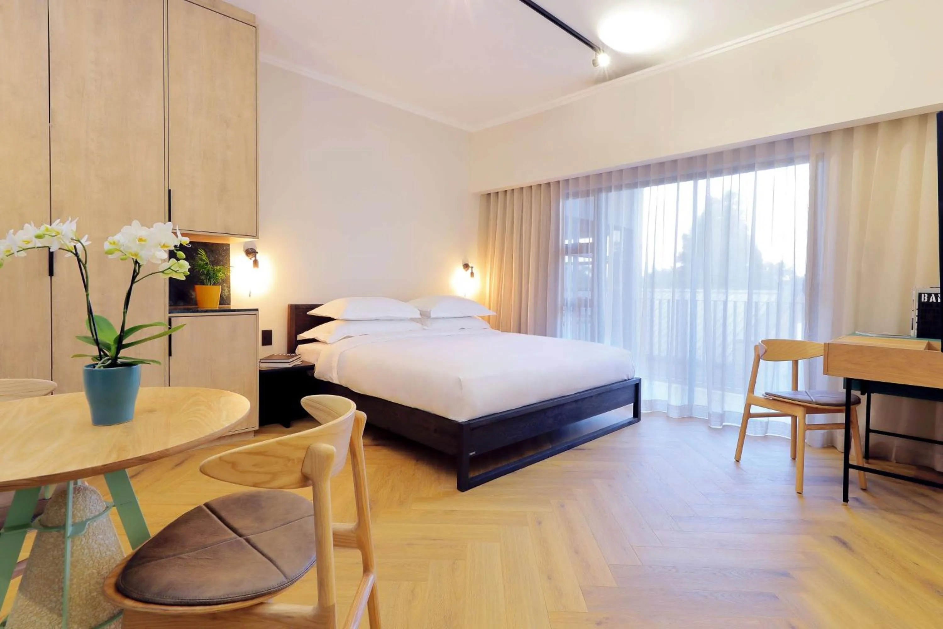 Photo of the whole room, Bed in Hyatt House Johannesburg, Sandton