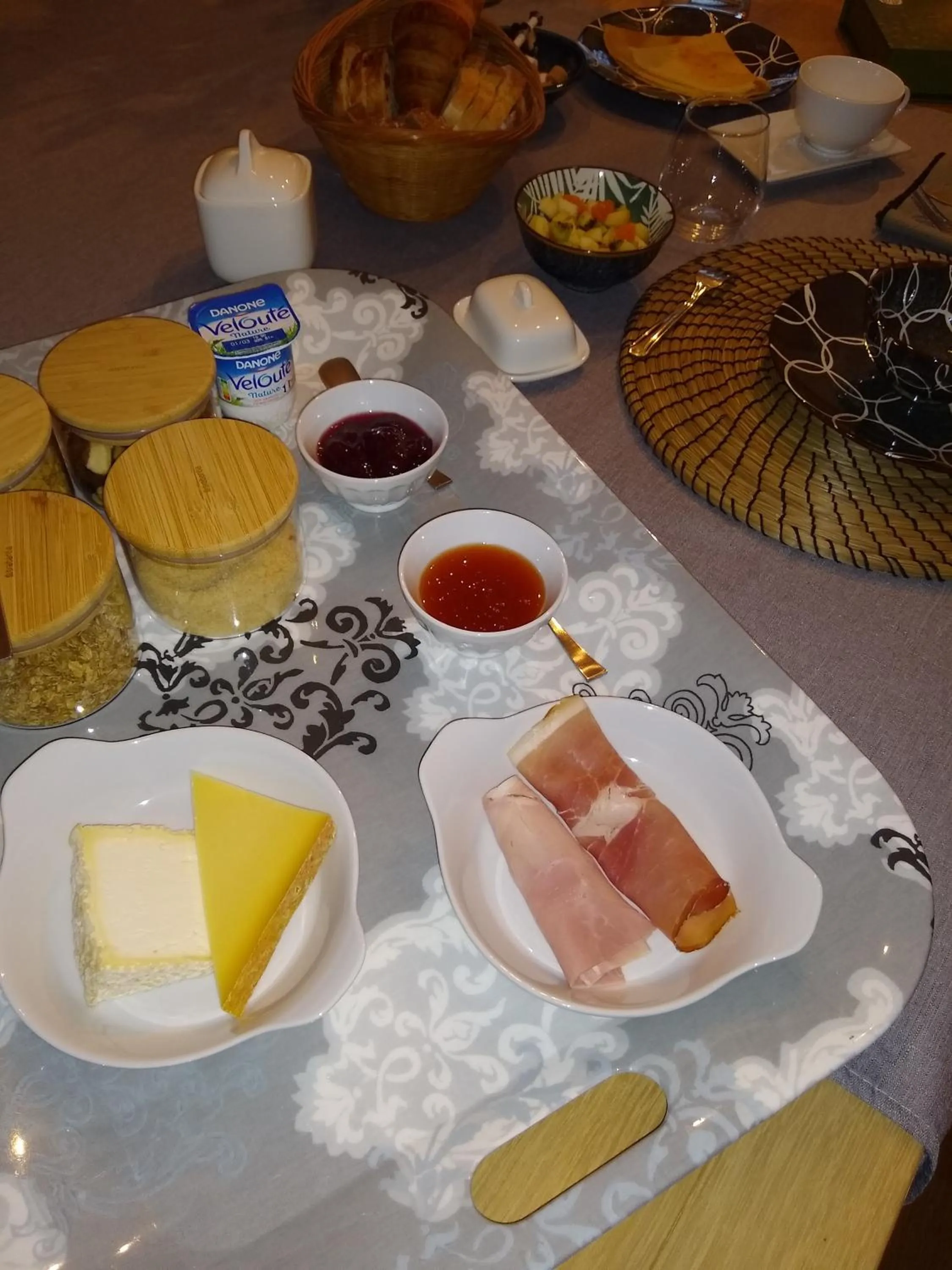 Breakfast in Les Agapanthes