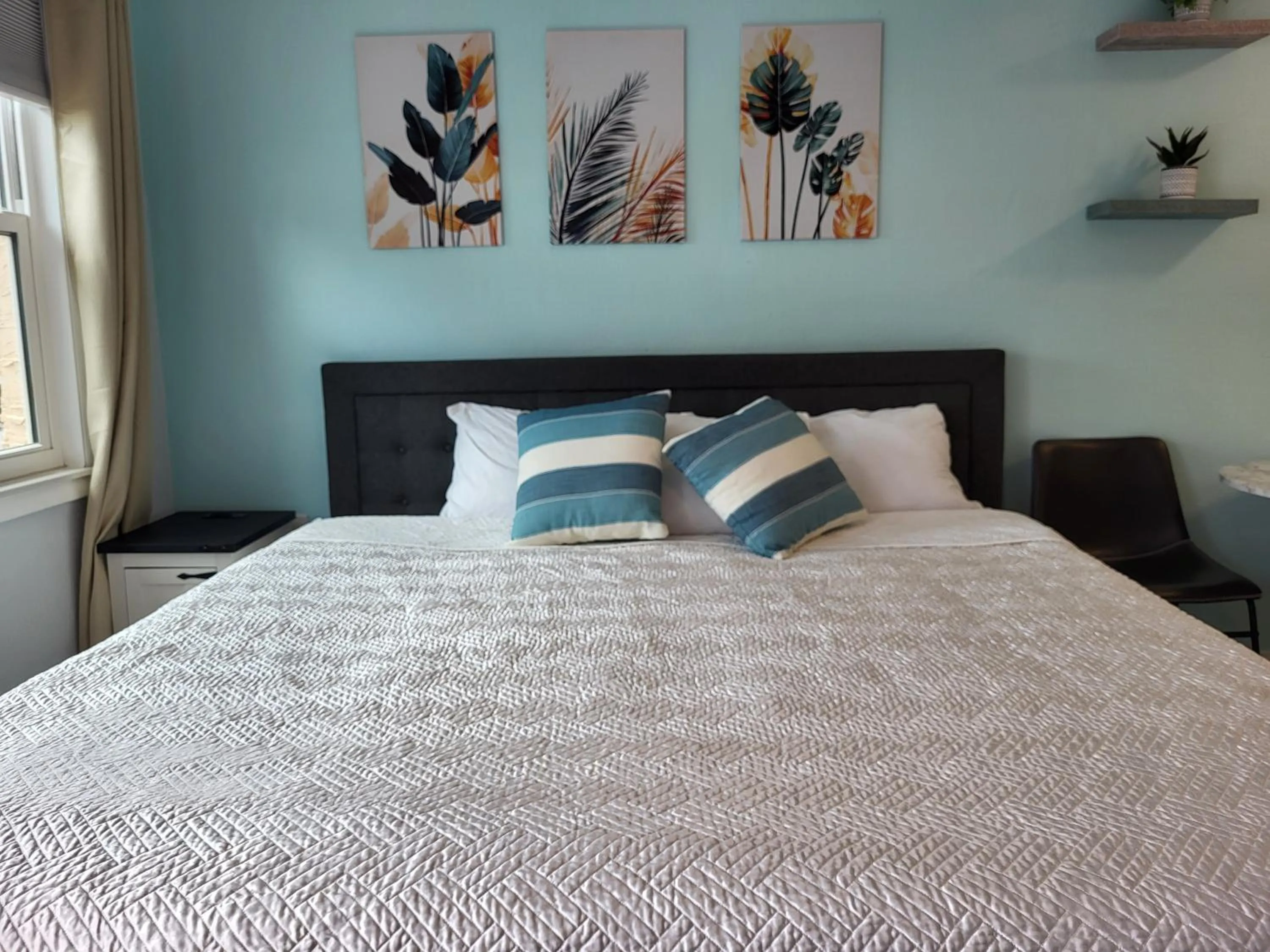 Bed in Barefoot mailman motel