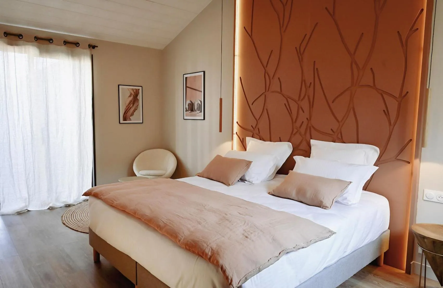 Photo of the whole room, Bed in L'envie