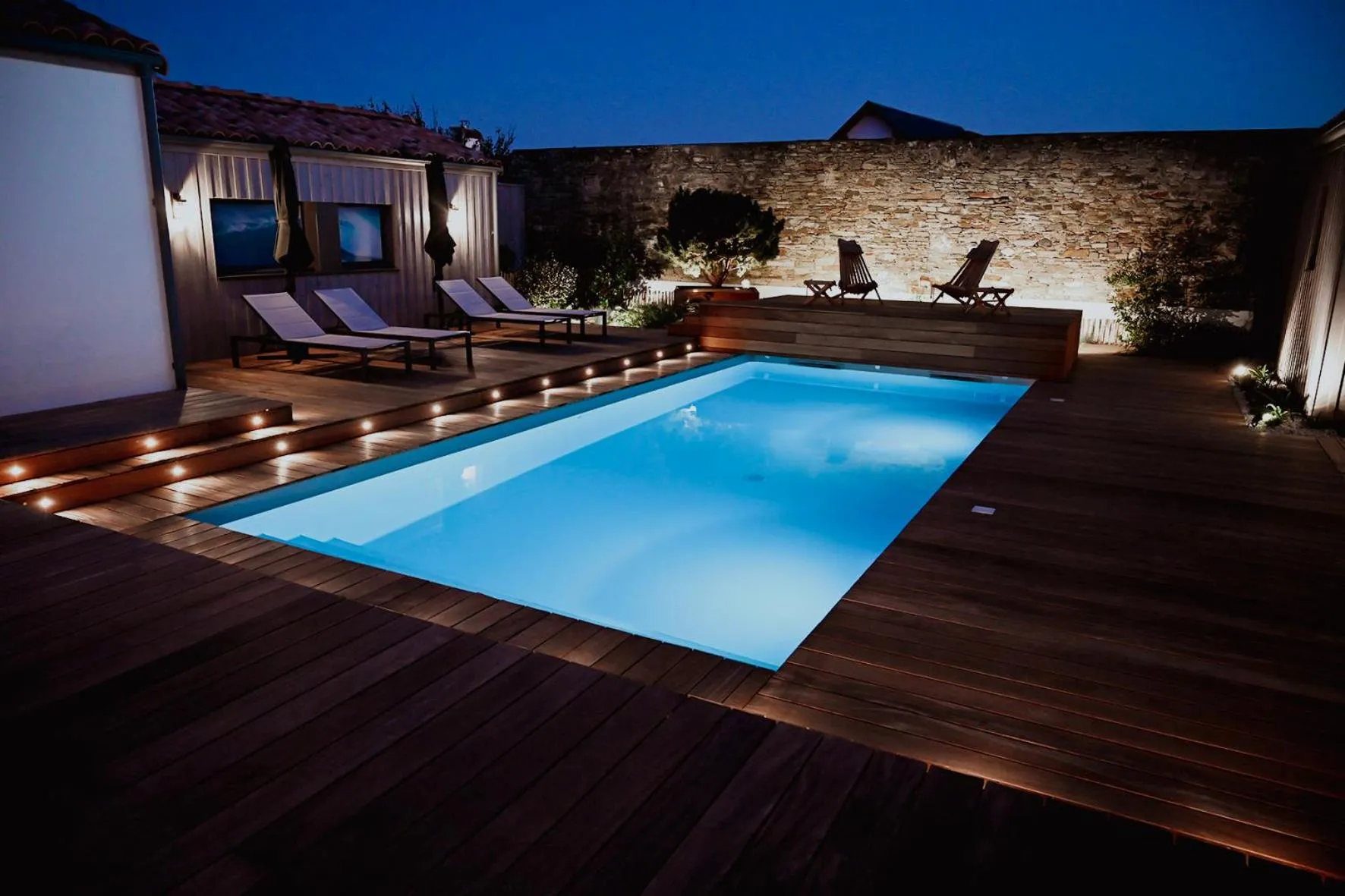 Swimming pool in L'envie