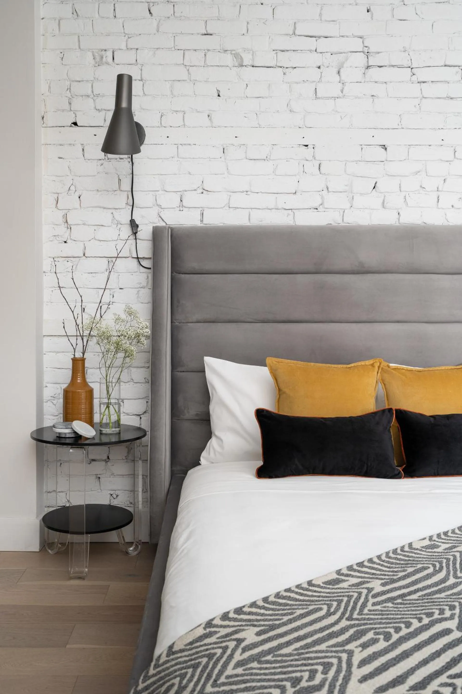 Bed in François-Denis Apartments