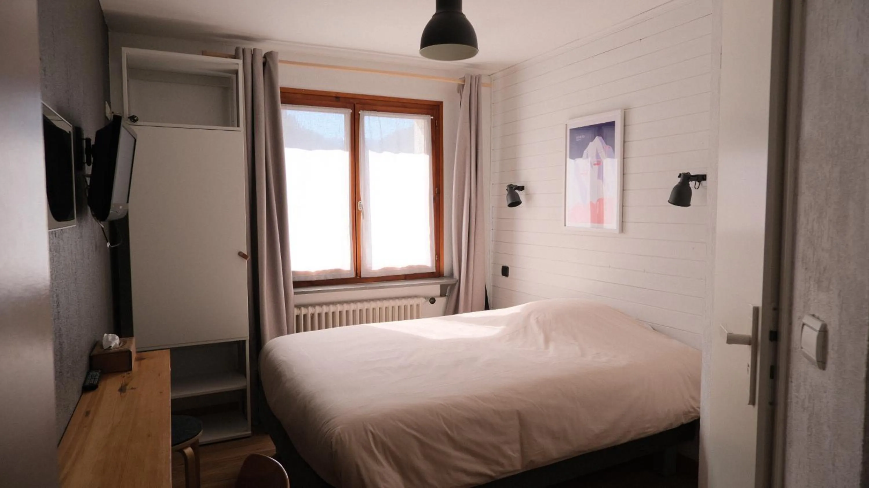 Bedroom, Bed in Le Roitelet